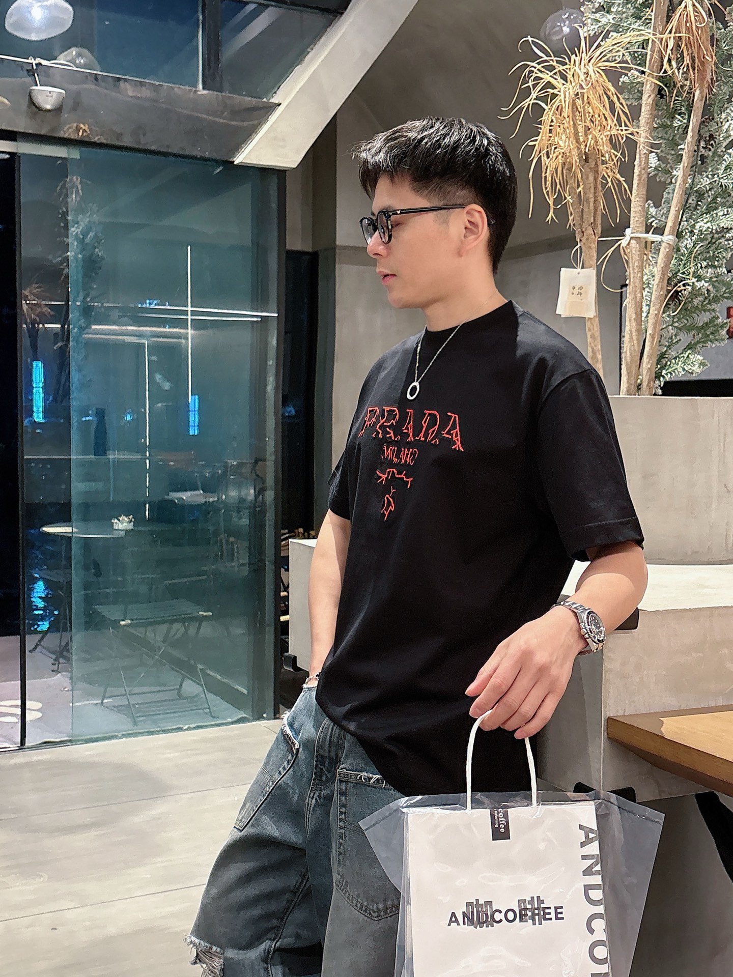 prada t シャツ レディーススーパーコピー 半袖 トップス プリント 純綿 ゆったり 男女兼用 ブラック_4