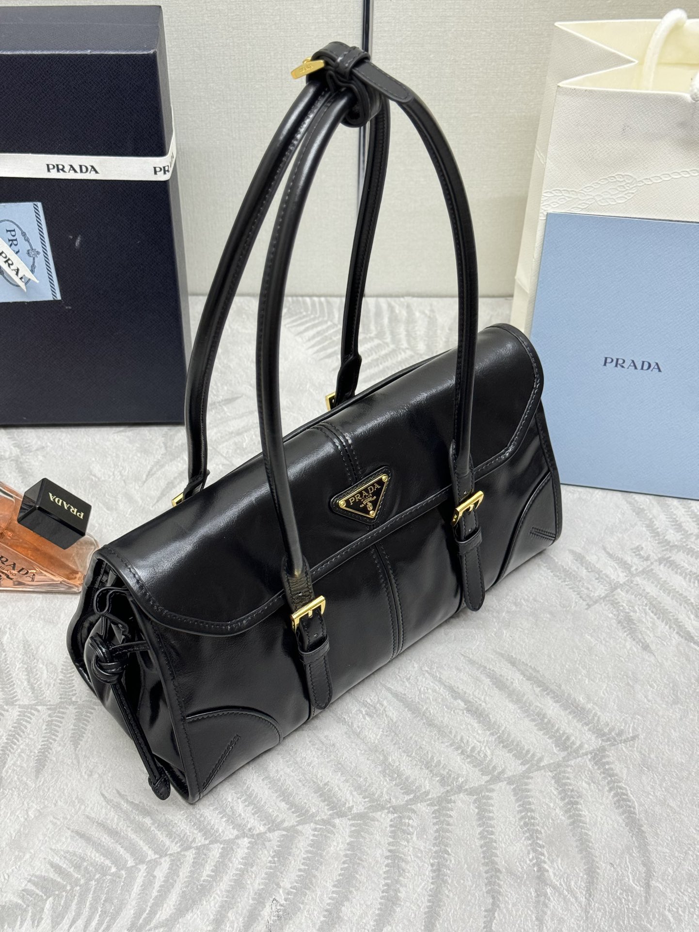 大販売 プラダバッグ お手入れ偽物 ハンドバッグ 本革 レザー 1BD376 ブラック_5