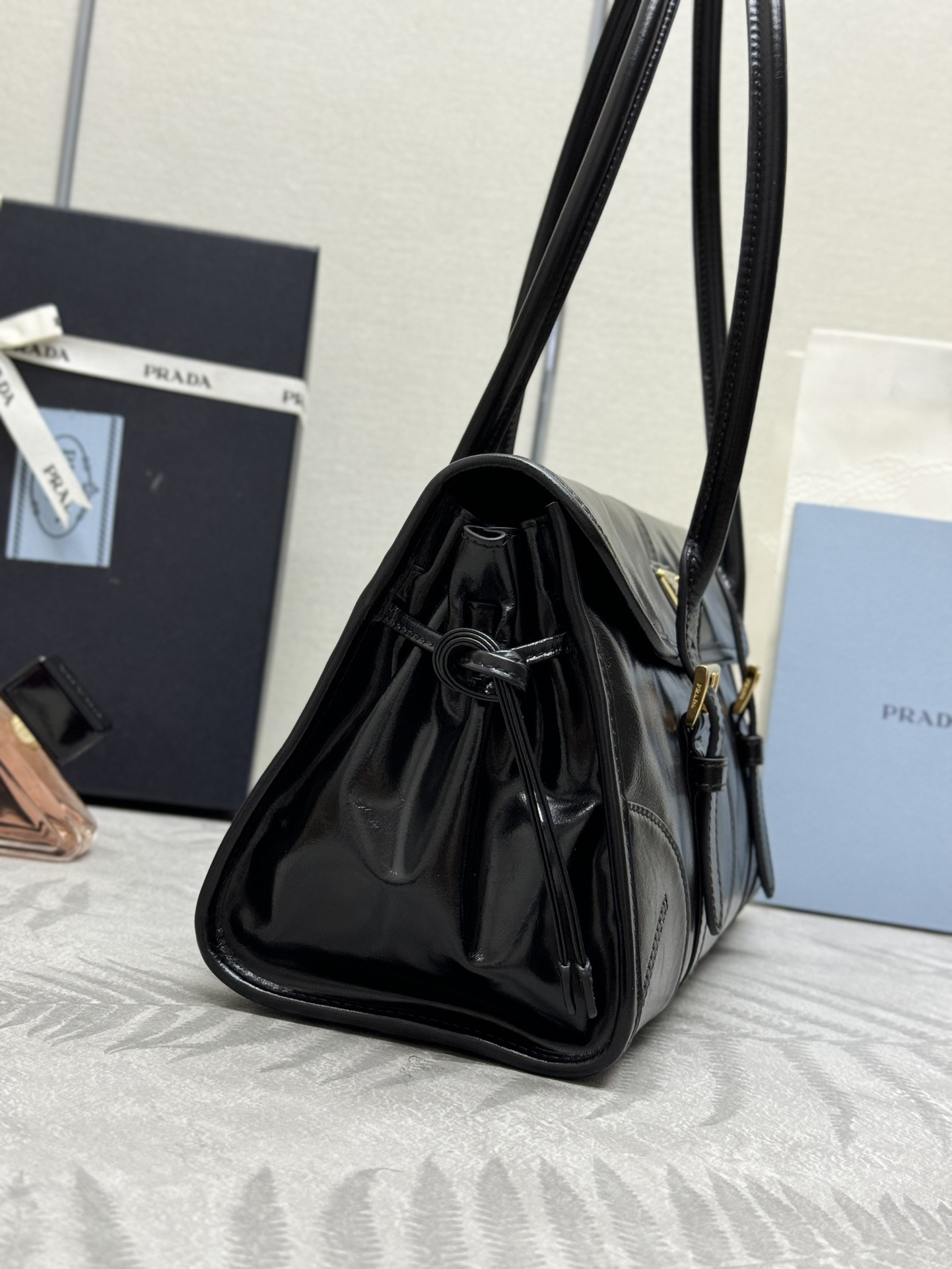 大販売 プラダバッグ お手入れ偽物 ハンドバッグ 本革 レザー 1BD376 ブラック_8