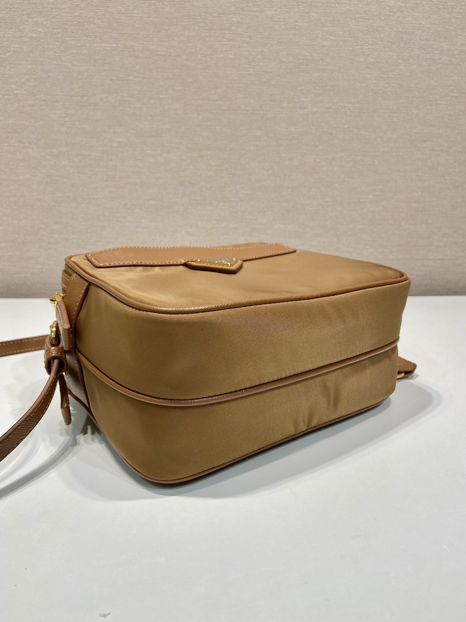 人気流行品 プラダ バッグ 生地コピー レザー ハンドバッグ 牛革 1BH218 ブラウン_4