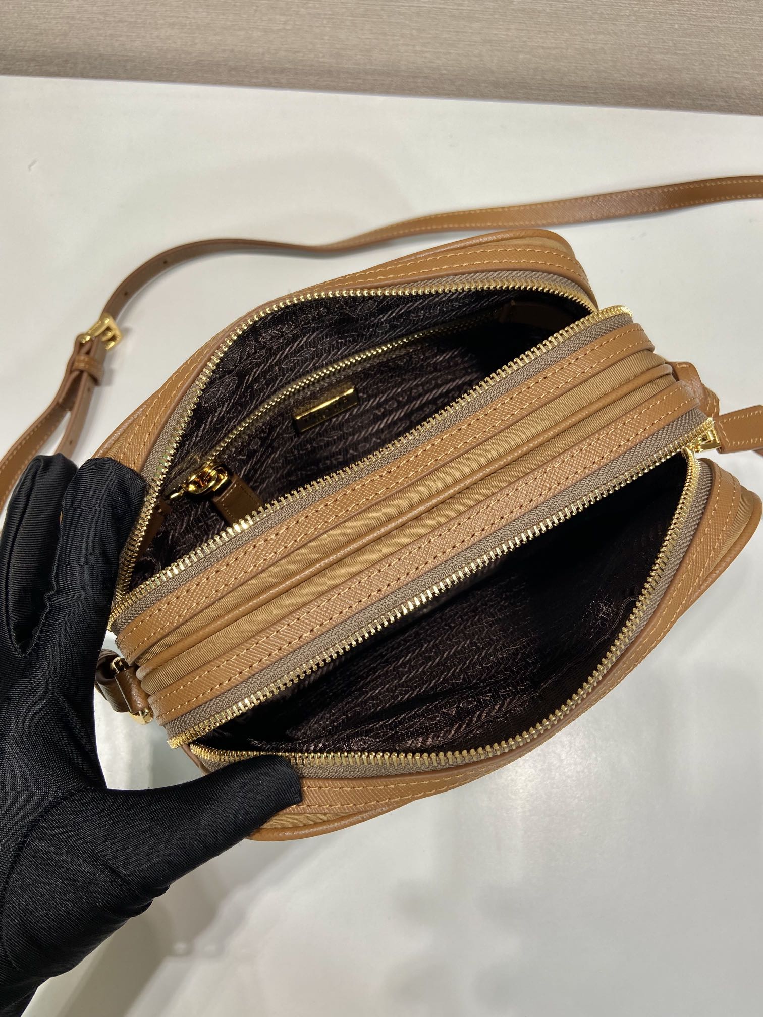 人気流行品 プラダ バッグ 生地コピー レザー ハンドバッグ 牛革 1BH218 ブラウン_5