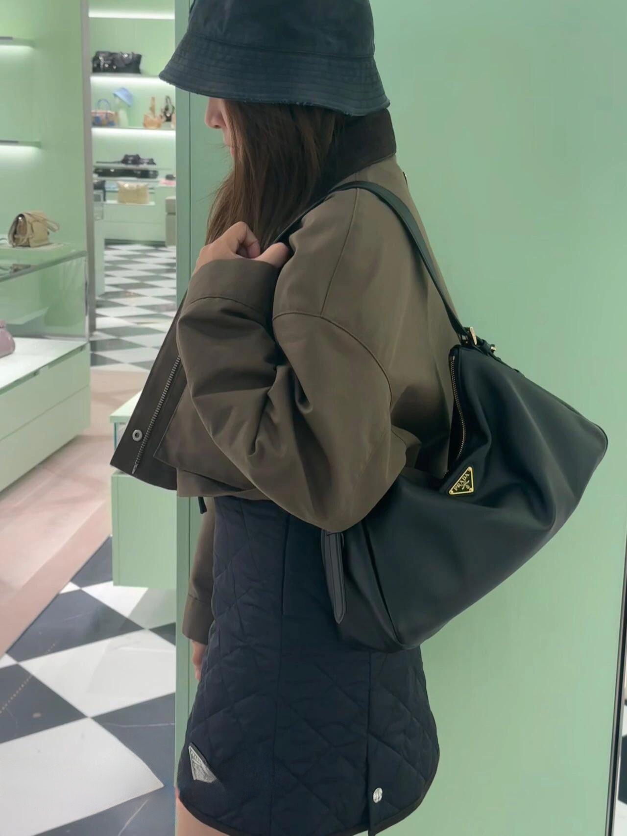 プラダバッグ クリーニング 正規店コピー 高級感 レザー ハンドバッグ 牛革 1BC229 ブラック_3