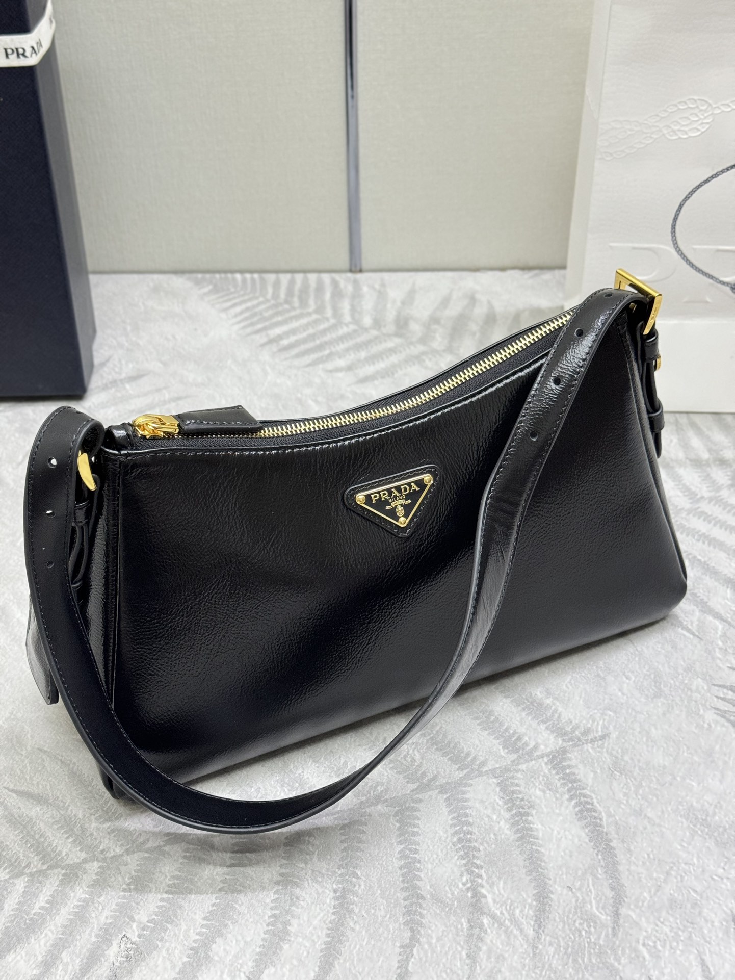 プラダバッグ クリーニング 正規店コピー 高級感 レザー ハンドバッグ 牛革 1BC229 ブラック_5