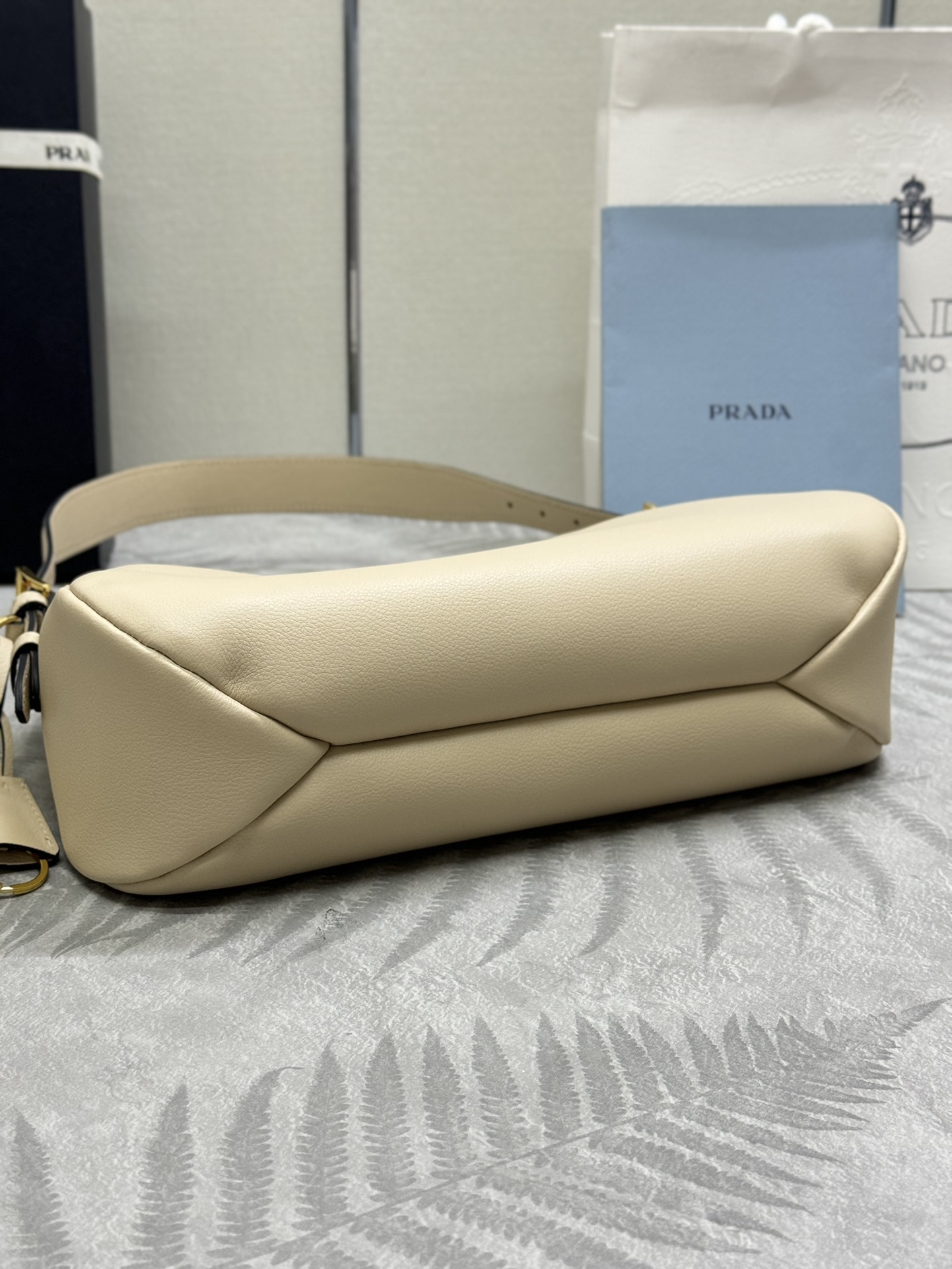 高級感溢れる プラダバック 黒Ｎ級品 高級感  ハンドバッグ 牛革 1BC229 杏色_5
