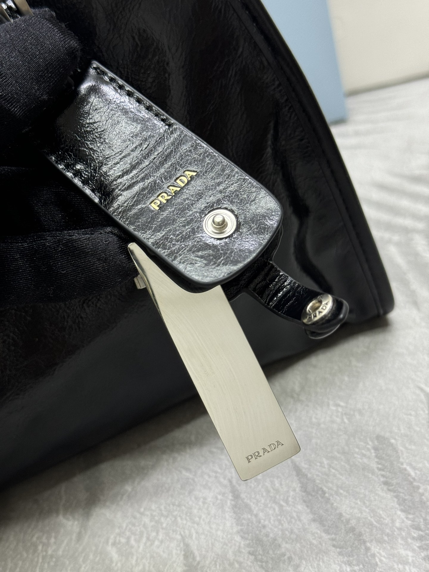 お買い得品 プラダ スタッズバッグコピー ハンドバッグ 牛革 レザー 1BG570 ブラック_8