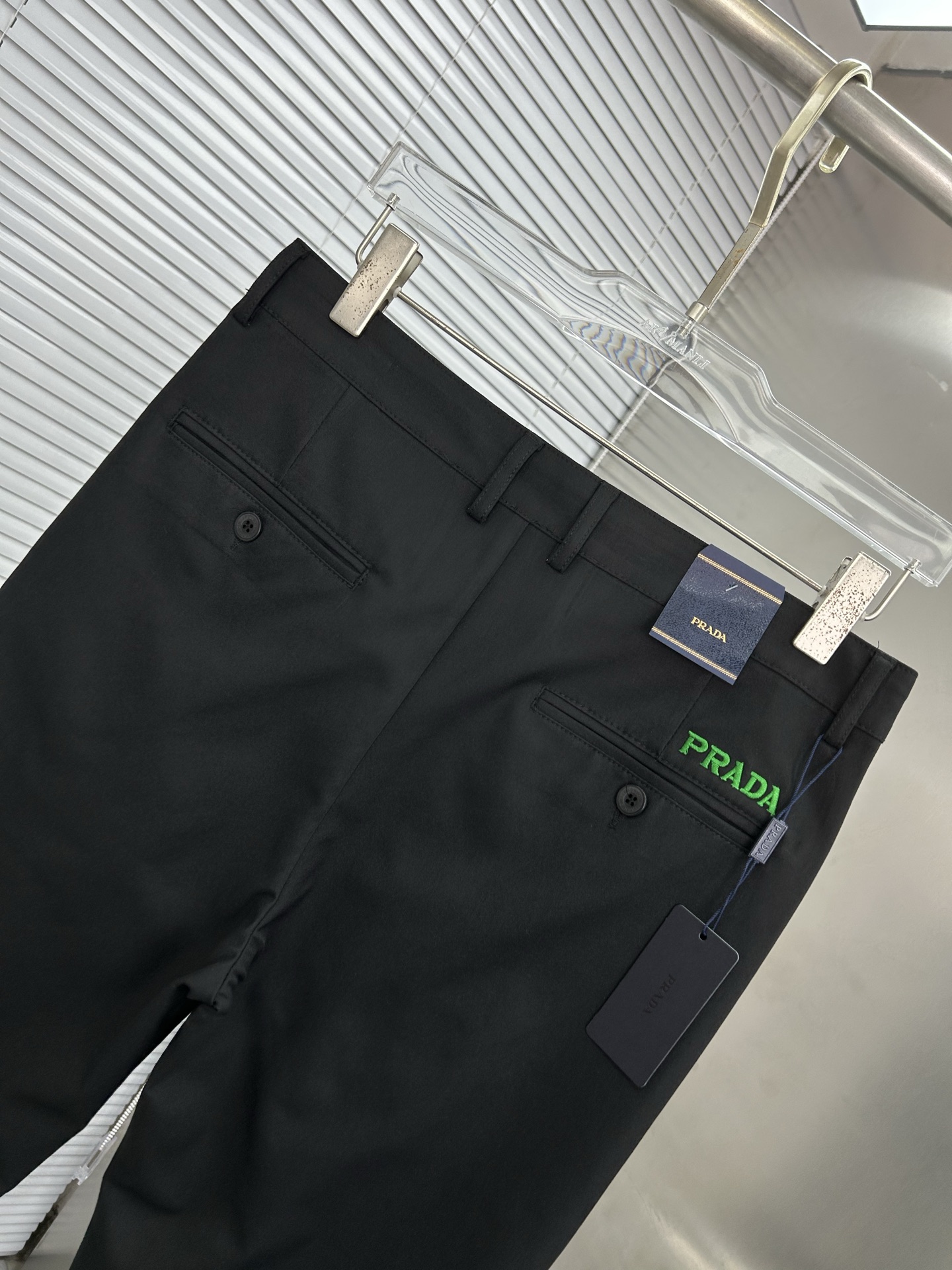 prada ズボンコピー スラックス 通勤 カジュアル パンツ ブラック_6