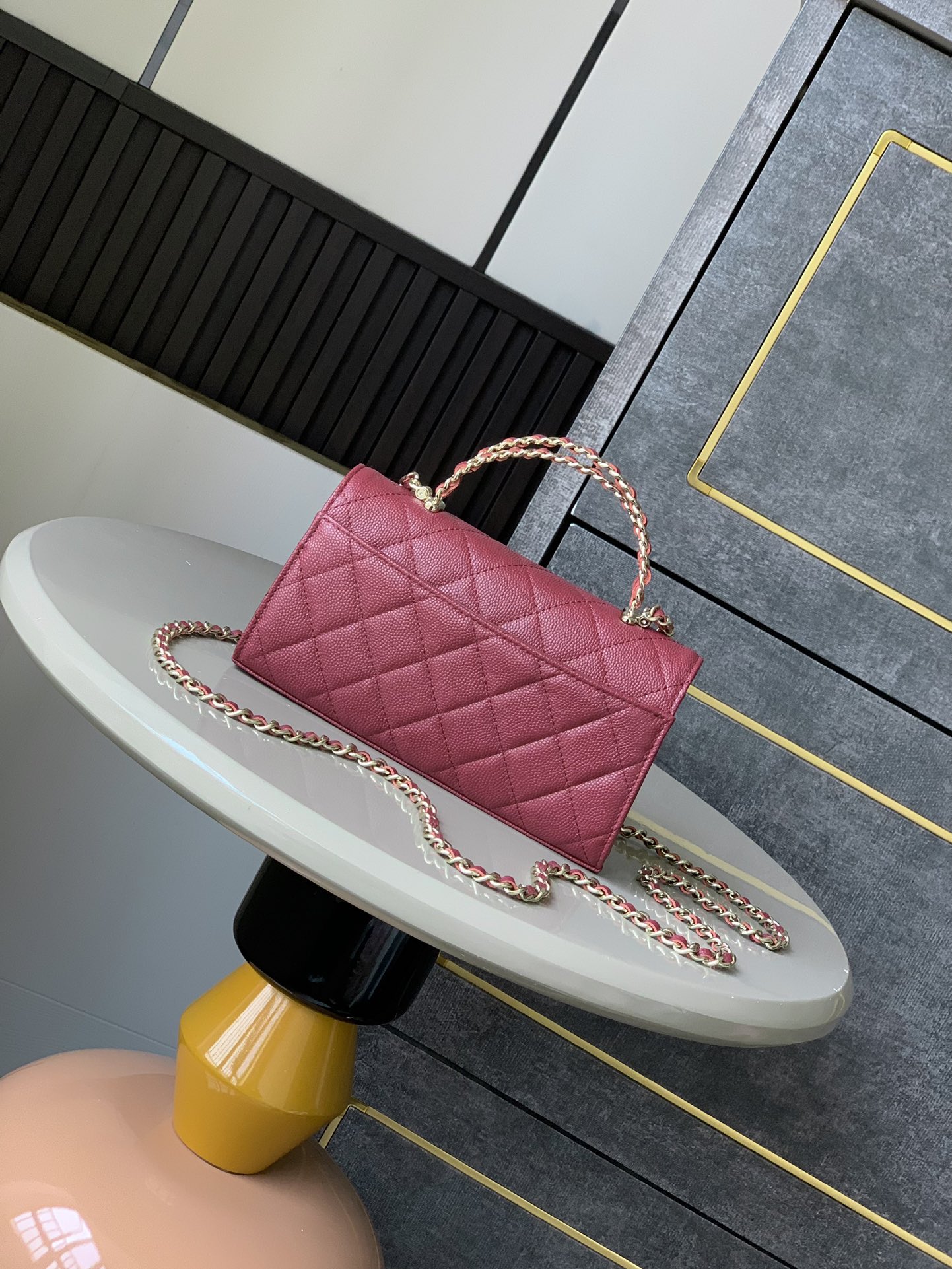 定番人気 シャネルバッグ 小さいスーパーコピー チェーンバッグ 牛革 斜め掛けバッグ レッド_3
