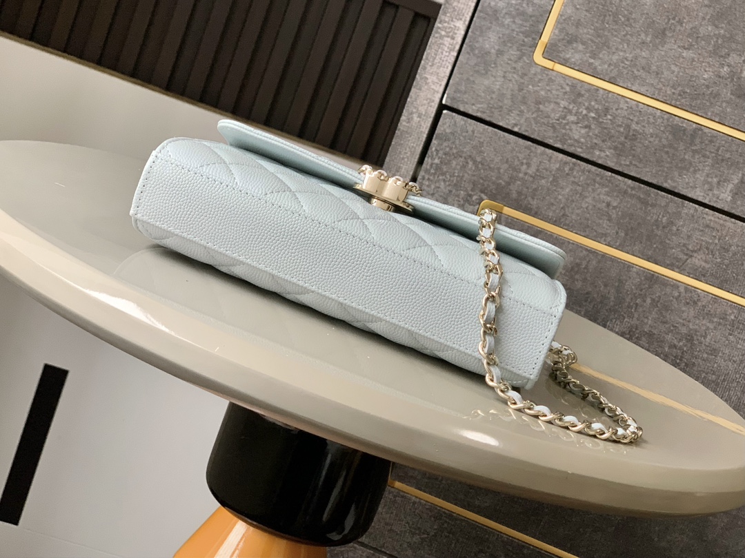 定番人気 シャネルバッグ 使い勝手偽物 チェーンバッグ 牛革 斜め掛けバッグ ブルー_4