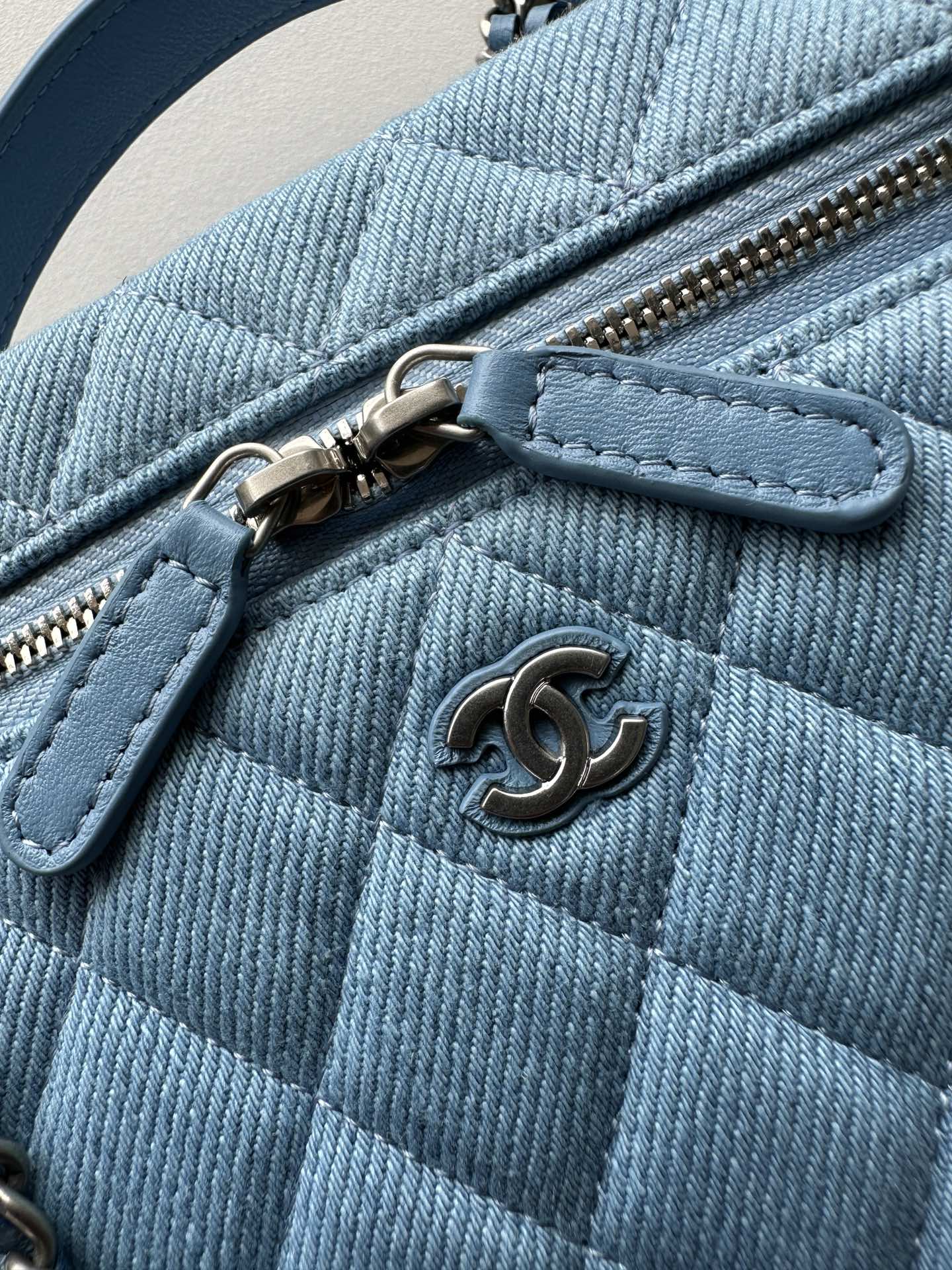 お洒落 シャネルバッグ 定番スーパーコピー 優雅レディ 斜め掛けバッグ レザー ブルー_4