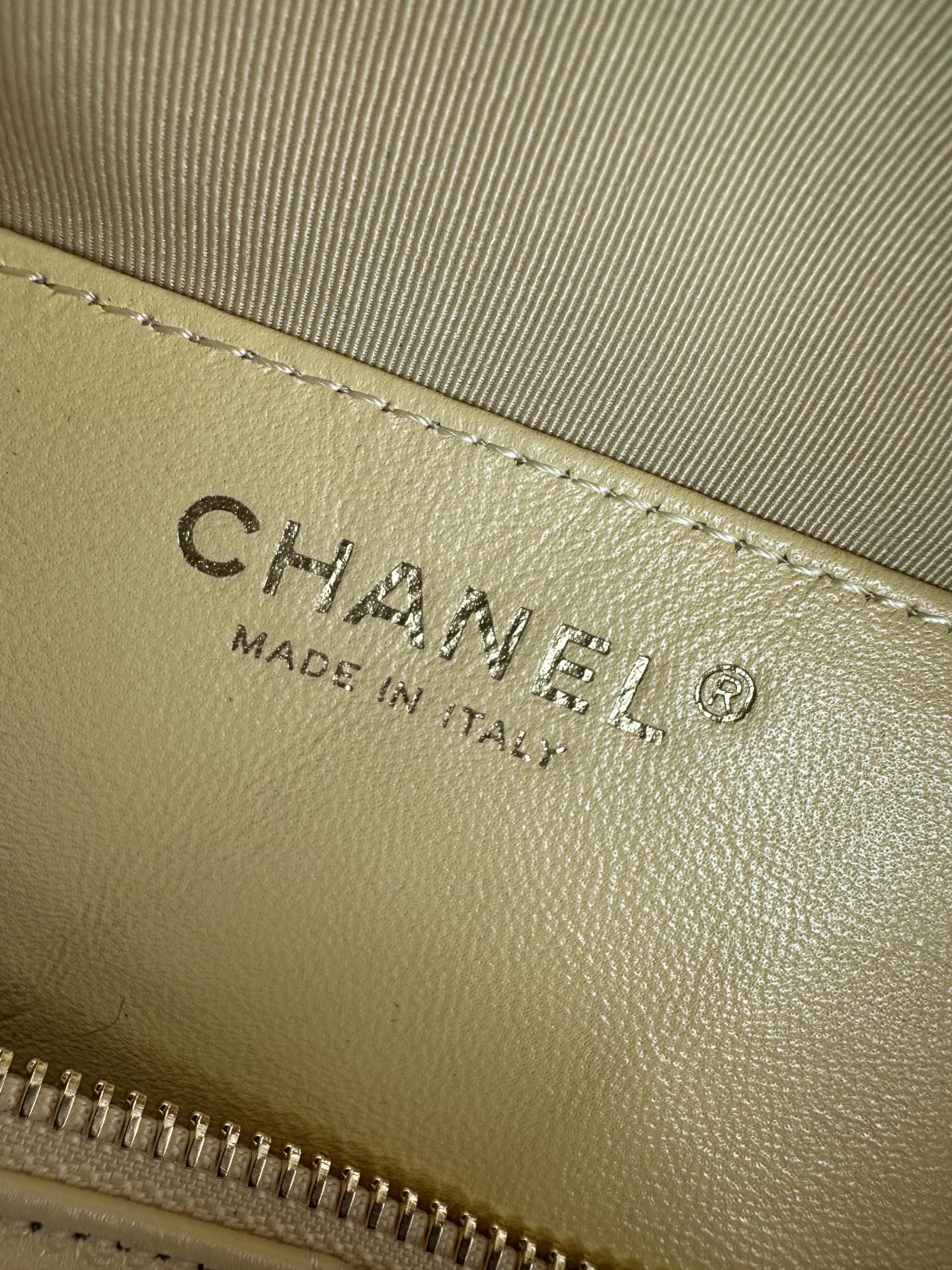 最新到着‼シャネルバッグ 偽物 見分け方 バックバッグ 優雅レディ 本革 AS5498 イエロー_6