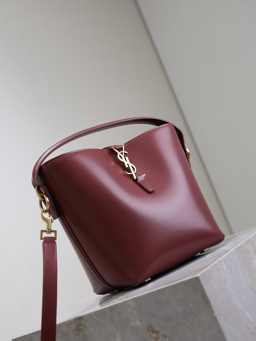 大販売 サン ローラン ボストン バッグ偽物 本革 斜め掛けバッグ レザー 749036 レッド_11