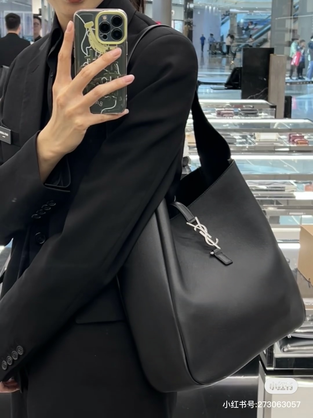 お買い得品サン ローラン ダッフルコピー ハンドバッグ 優雅 高品質 713938 ブラック_8