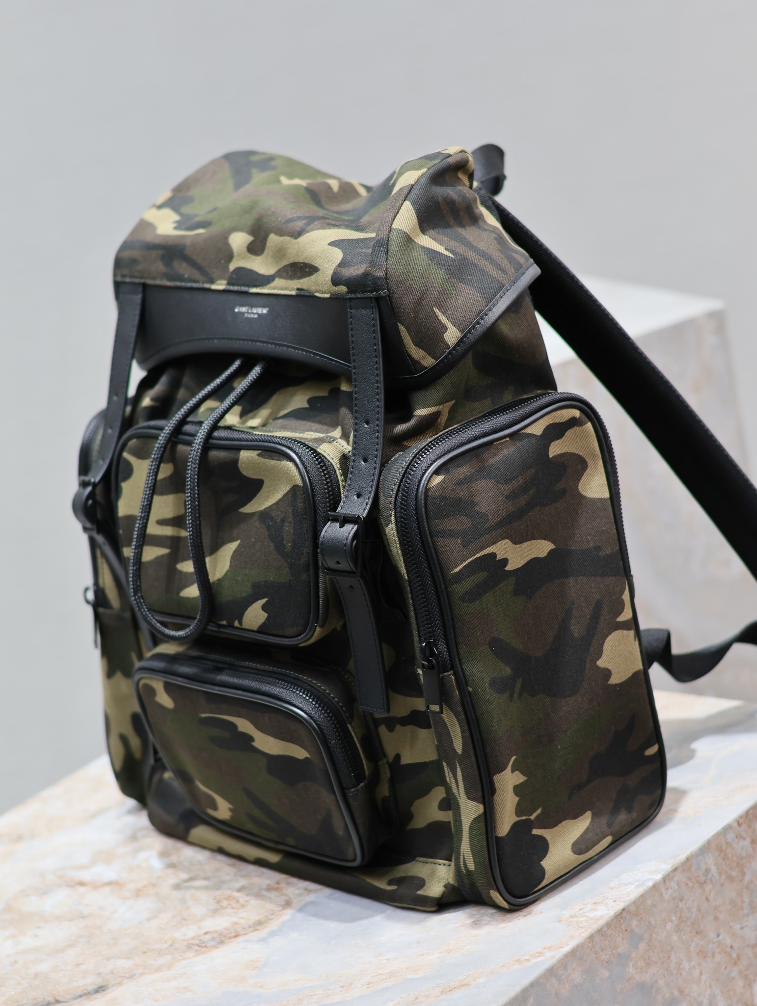 イブ サン ローラン バッグ メンズコピー登山 バックバッグ レザー 本革 437110 グリーン_2