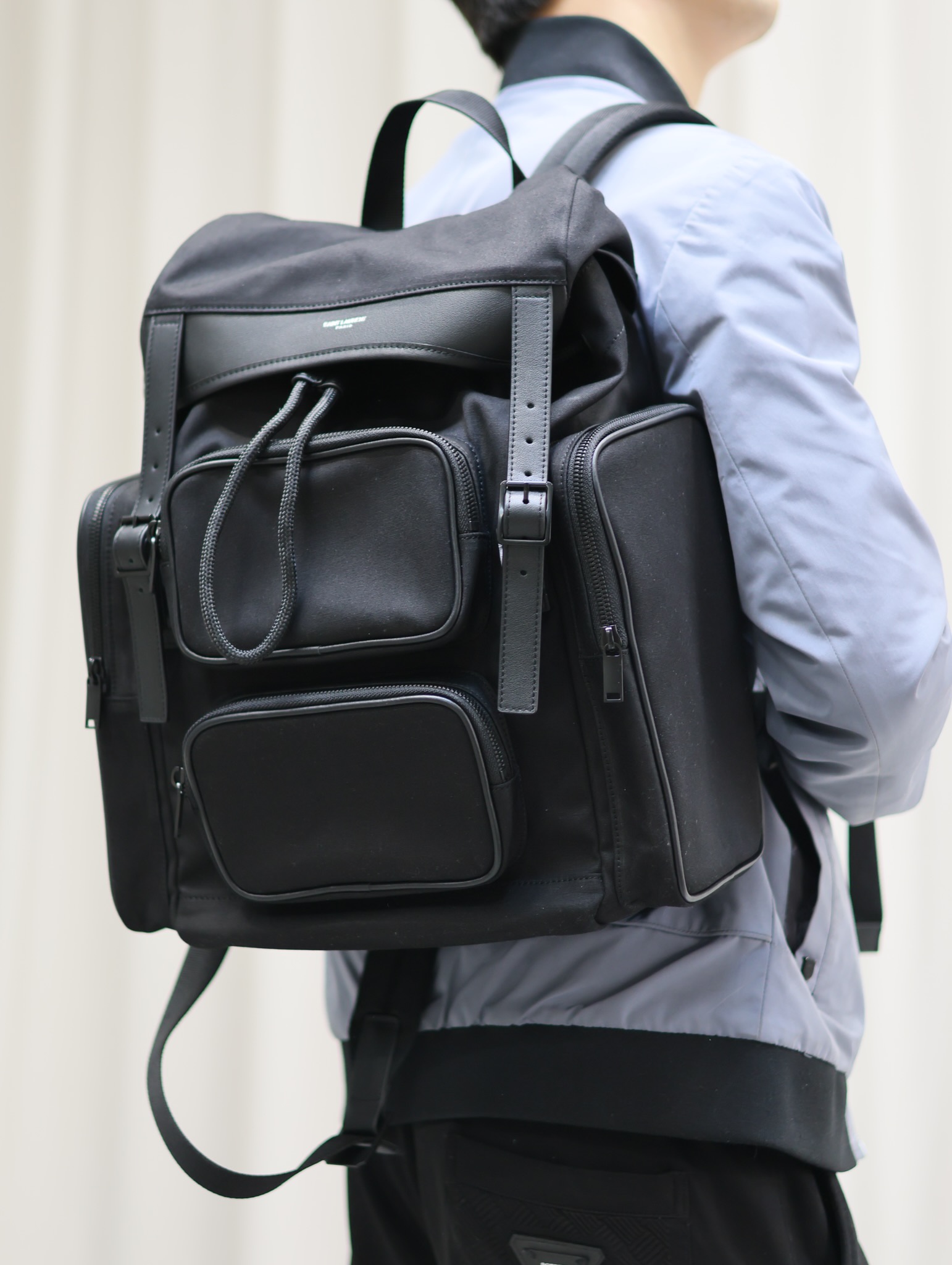 リヴゴーシュ サン ローランスーパーコピー 登山 バックバッグ レザー 本革 437110 ブラック_3