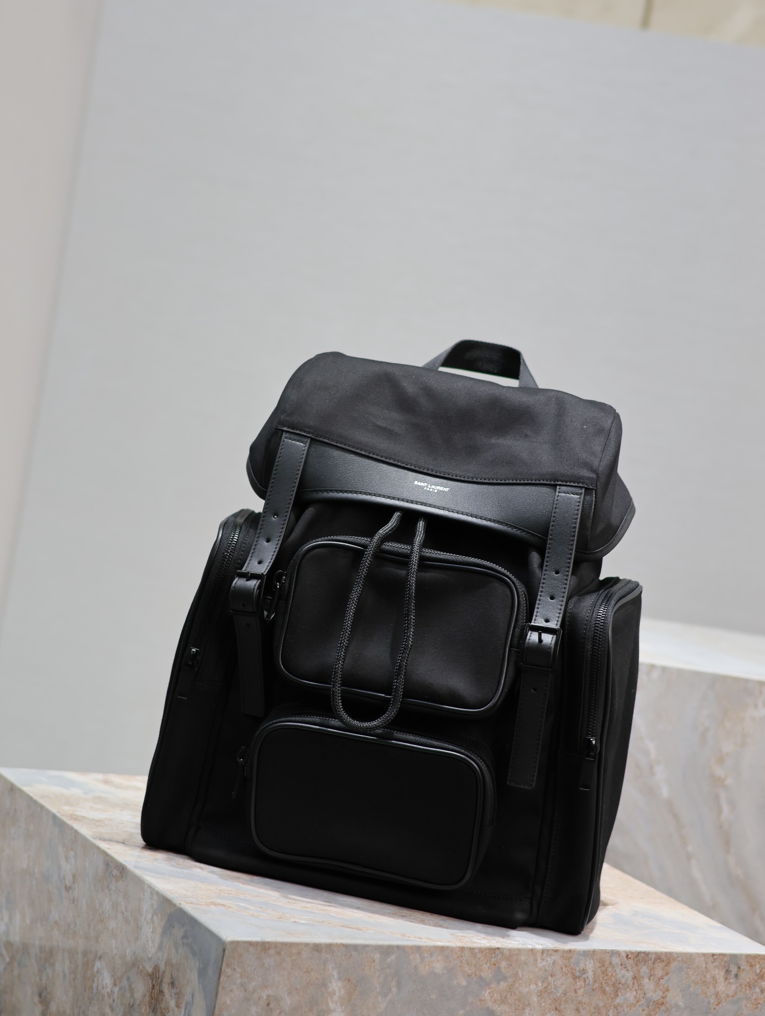 リヴゴーシュ サン ローランスーパーコピー 登山 バックバッグ レザー 本革 437110 ブラック_8