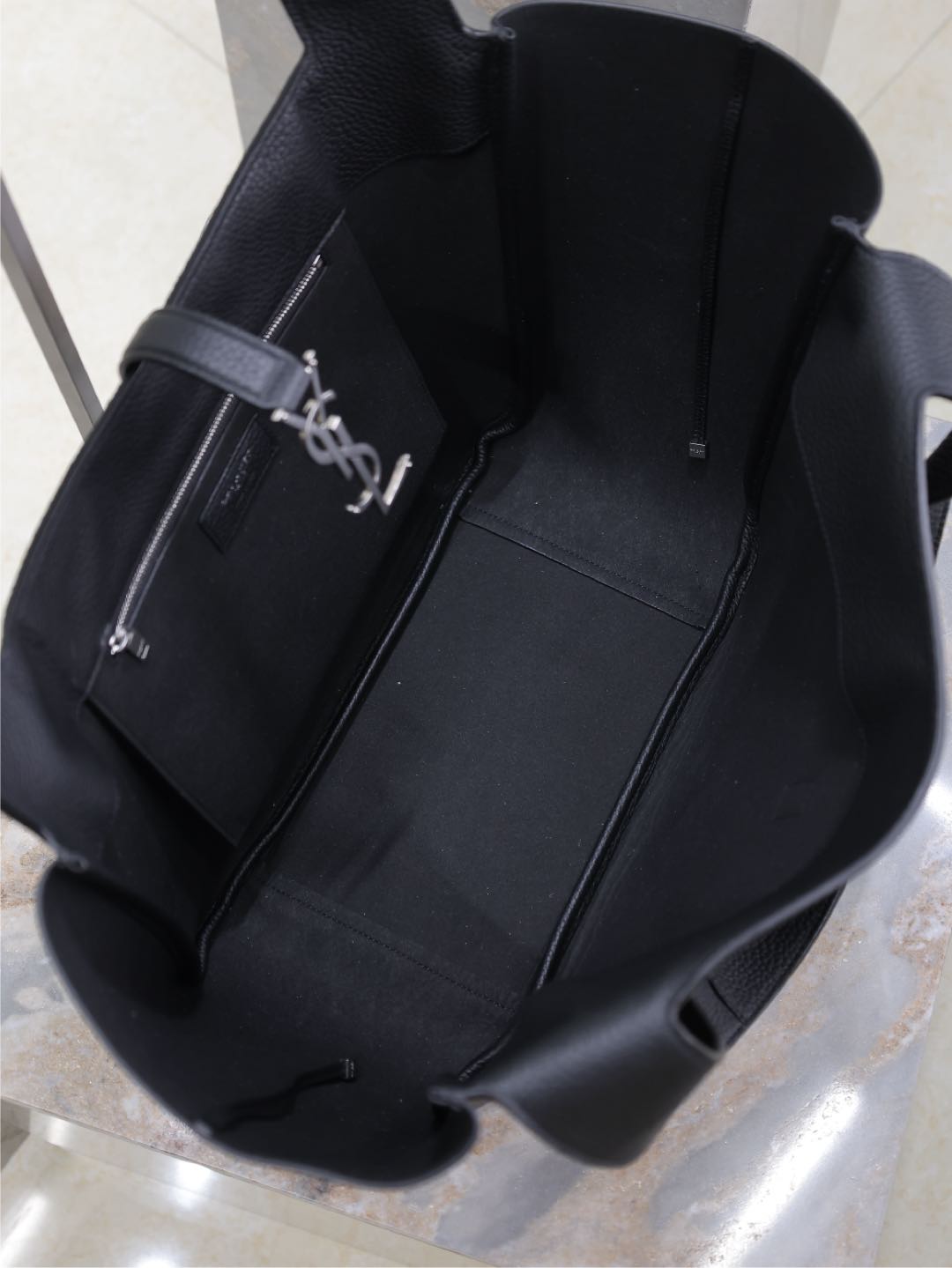 サン ローラン エコ バッグＮ級品 レザー 本革 ハンドバッグ 柔軟 763435 ブラック_8