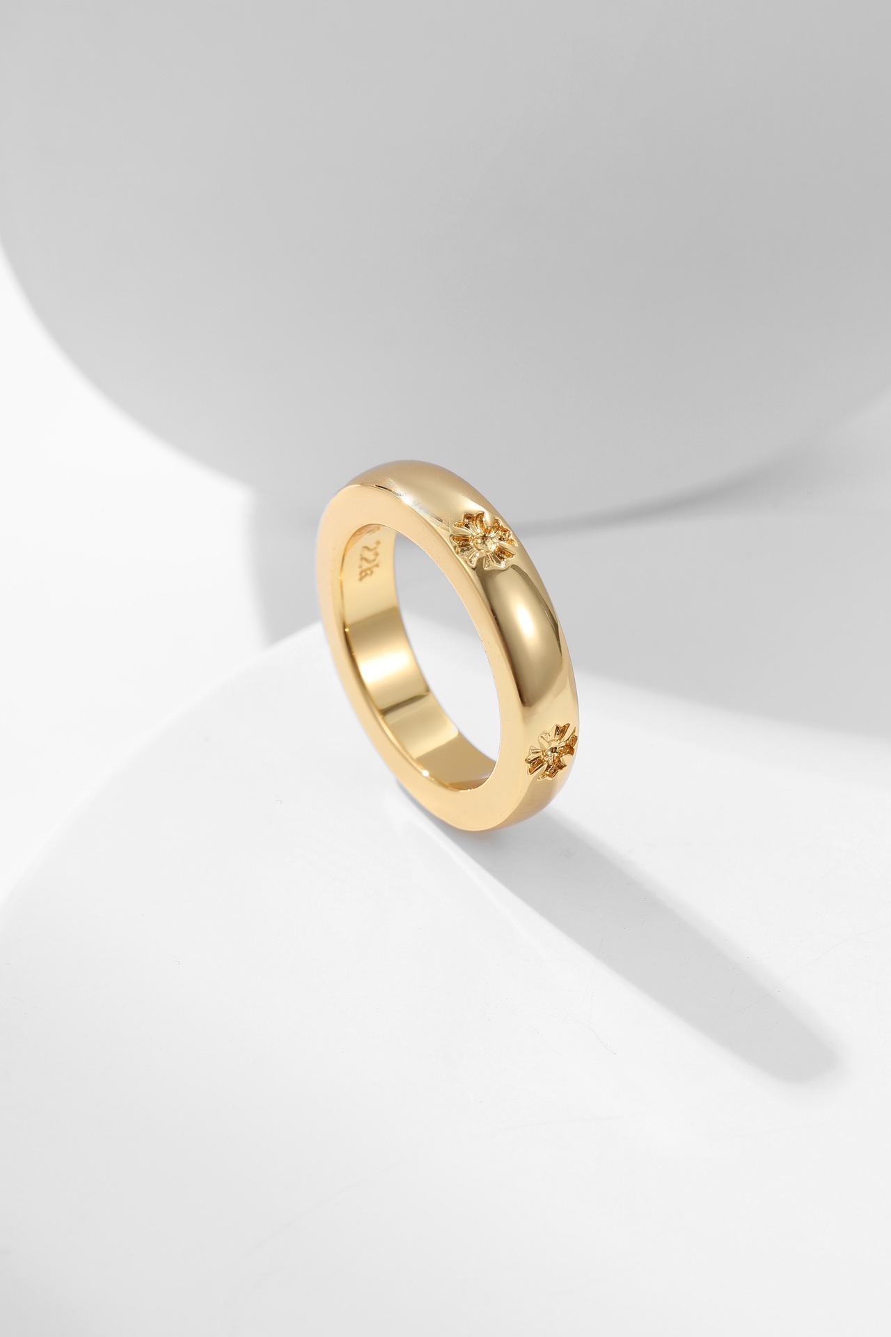 魅力的なクロムハーツ指輪買取偽物 リング 優雅 22ｋゴールド 結婚 シンプル_4