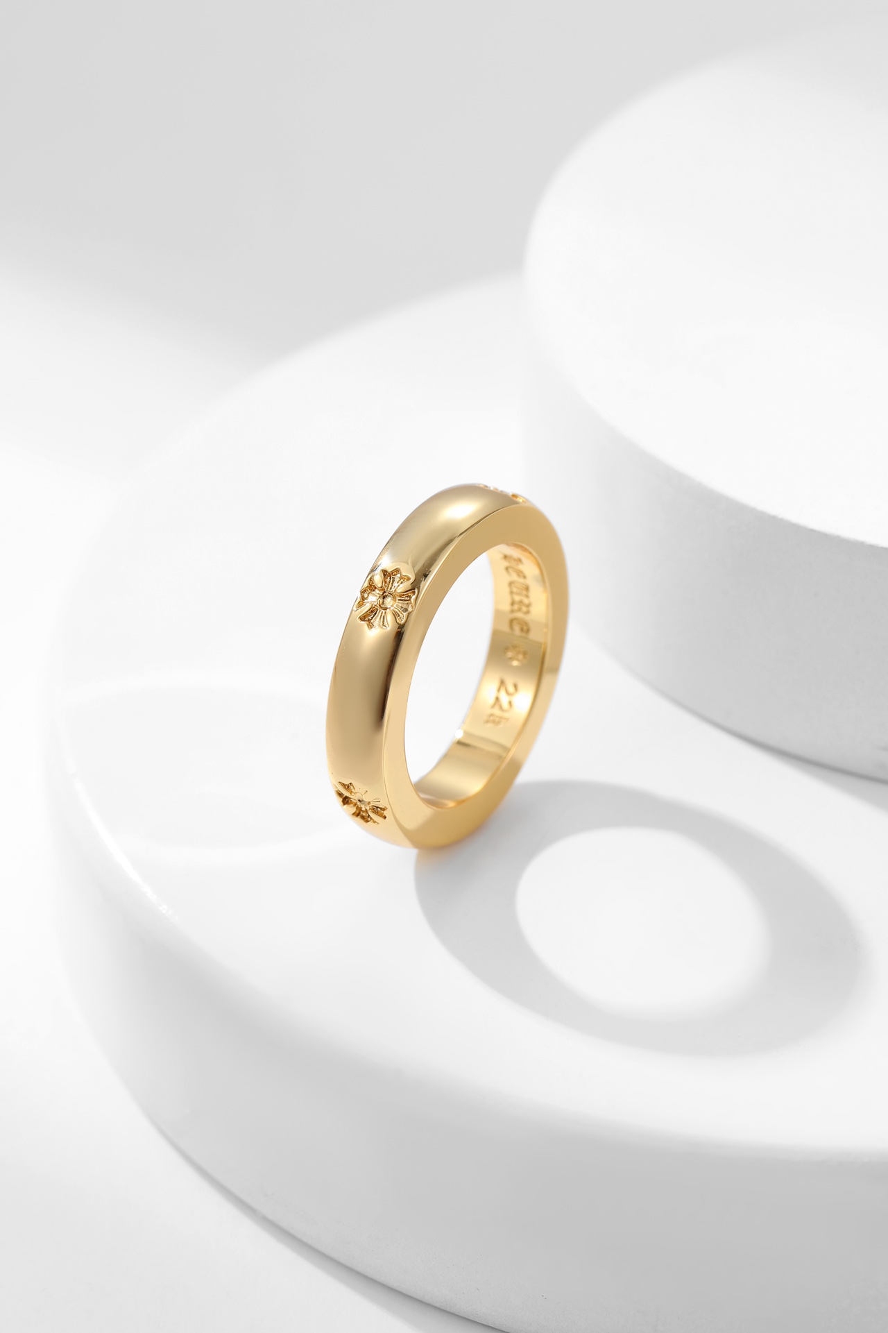 魅力的なクロムハーツ指輪買取偽物 リング 優雅 22ｋゴールド 結婚 シンプル_5