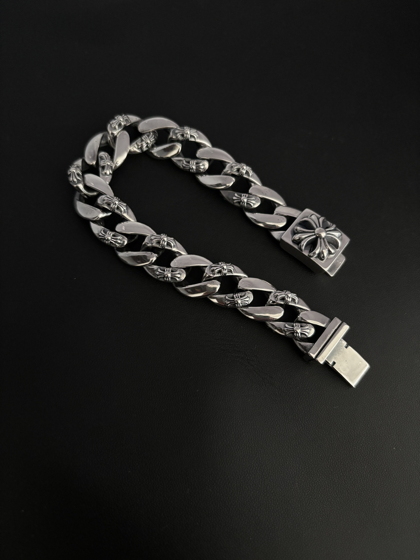 限定の人気クロムハーツブレスレット サイズスーパーコピー 金属 ファッション感 シルバー_1
