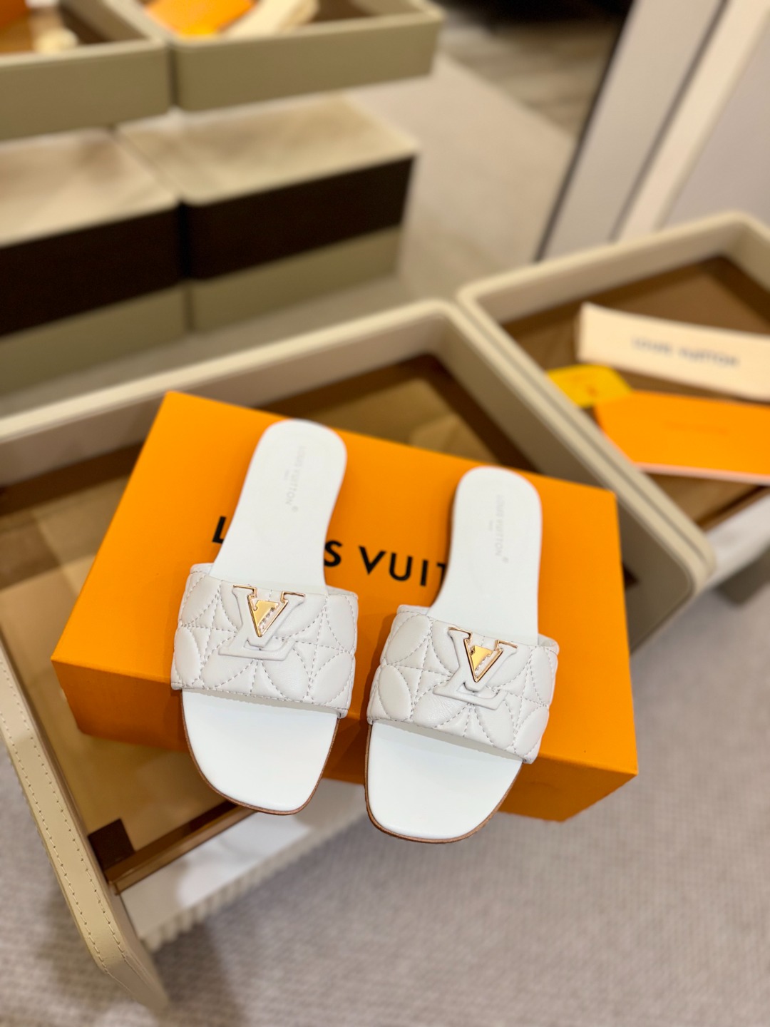 LVSHOE0705M10_4