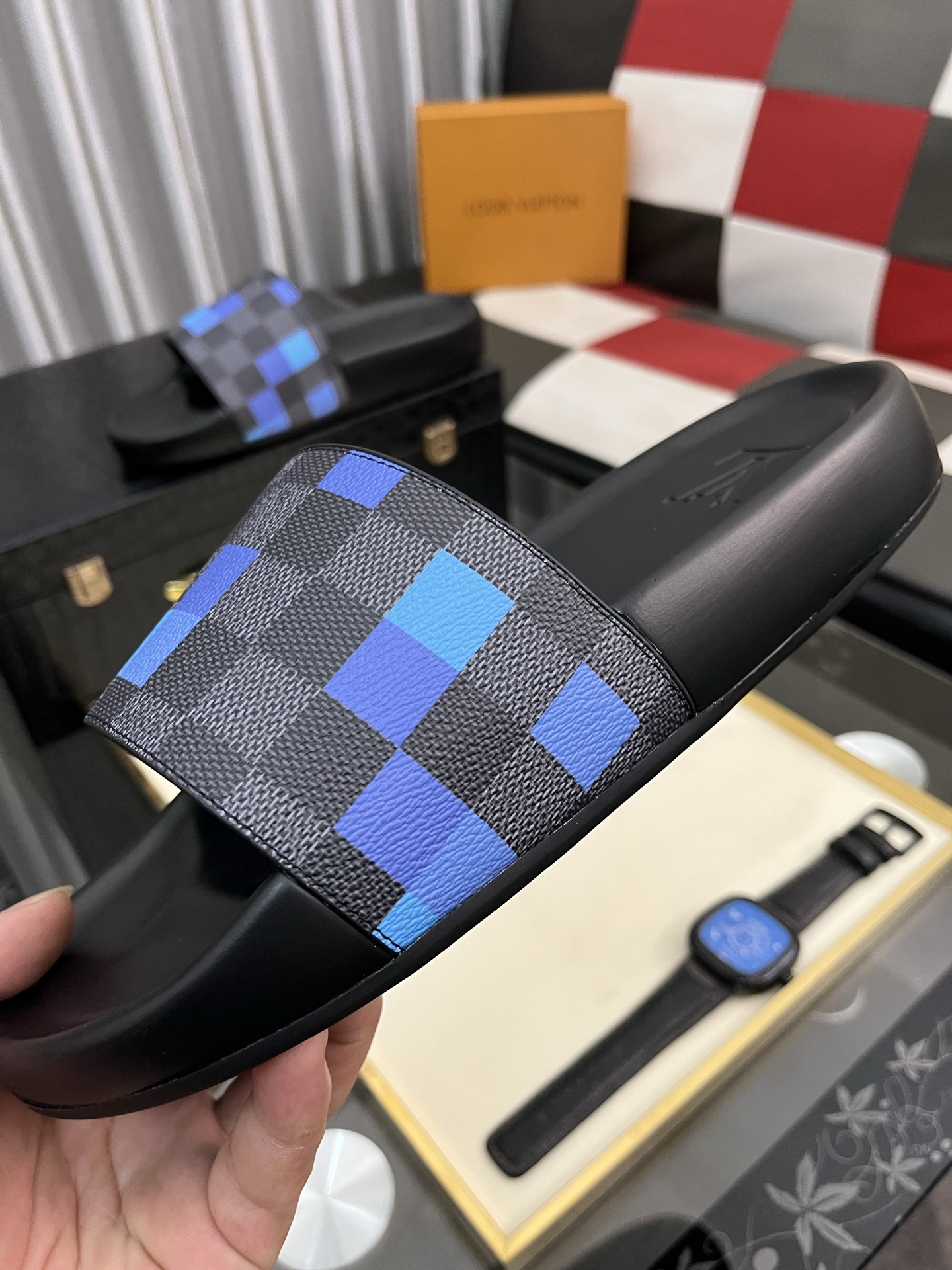 お値打ち価格 ヴィトン サンダル モノグラム偽物 人気 ゆったり スリッパ ハンサム ブルー_6