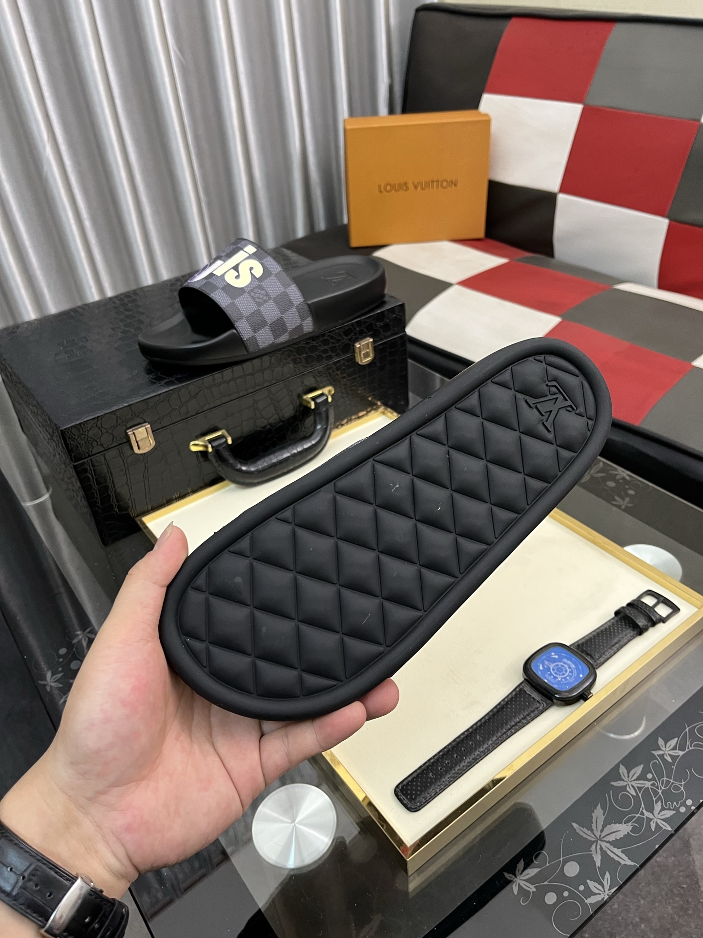 お値打ち価格 モノグラム サンダルコピー 人気 ゆったり スリッパ ハンサム ブラック_8