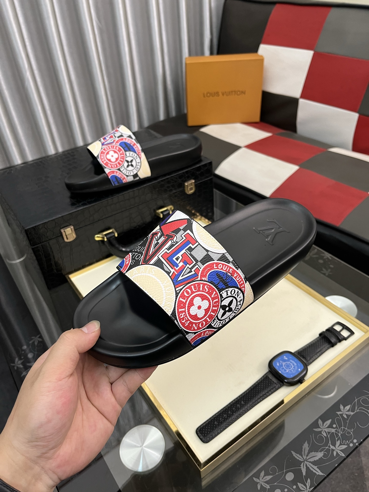 ルイヴィトン サンダル 赤コピー シンプル 上質 ゆったり スリッパ ハンサム ピンク_5