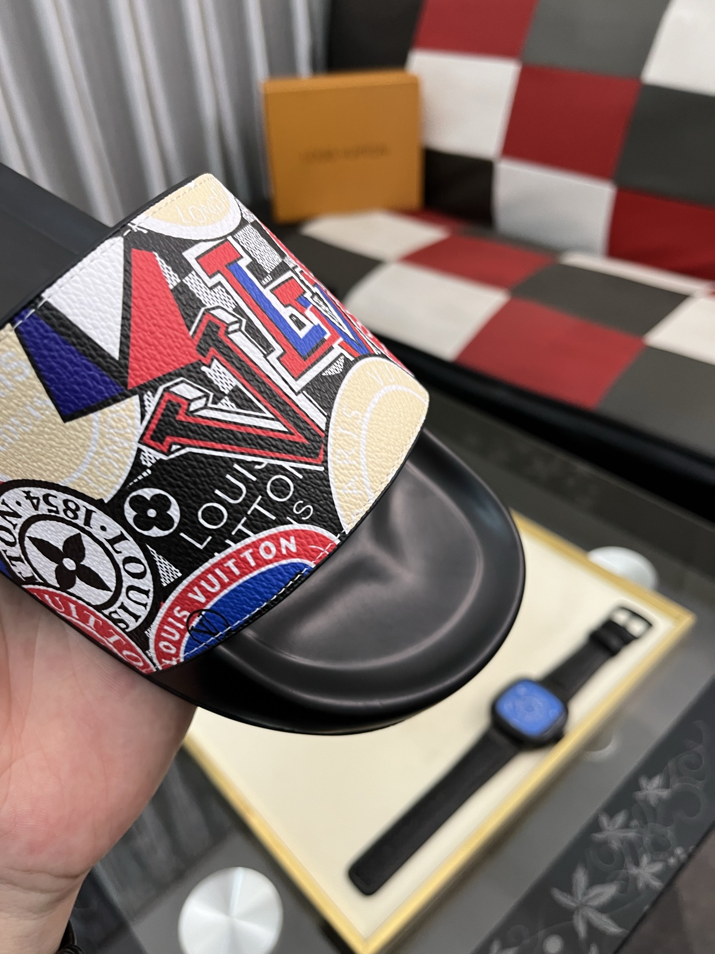 ルイヴィトン サンダル 赤コピー シンプル 上質 ゆったり スリッパ ハンサム ピンク_6