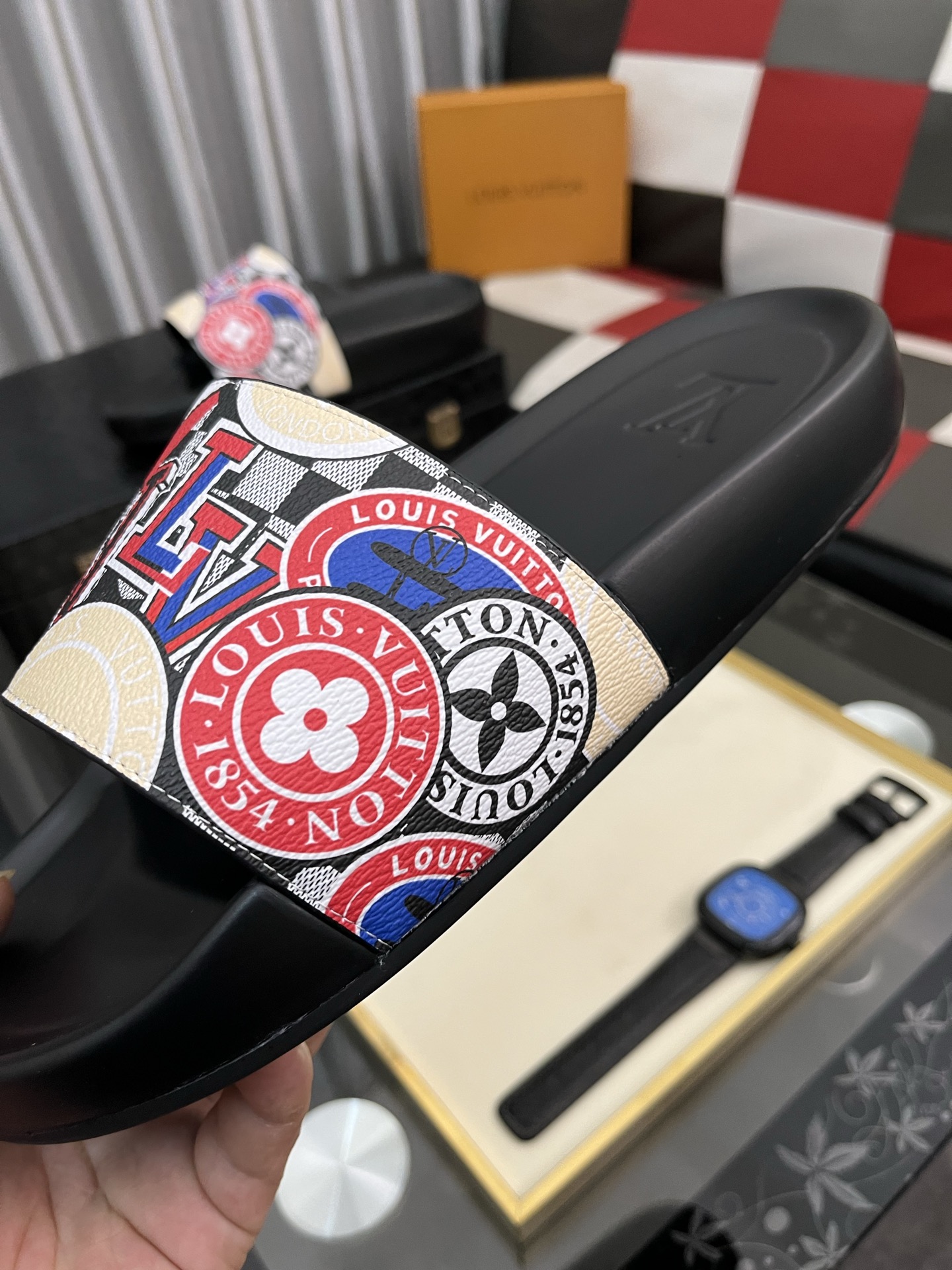 ルイヴィトン サンダル 赤コピー シンプル 上質 ゆったり スリッパ ハンサム ピンク_7