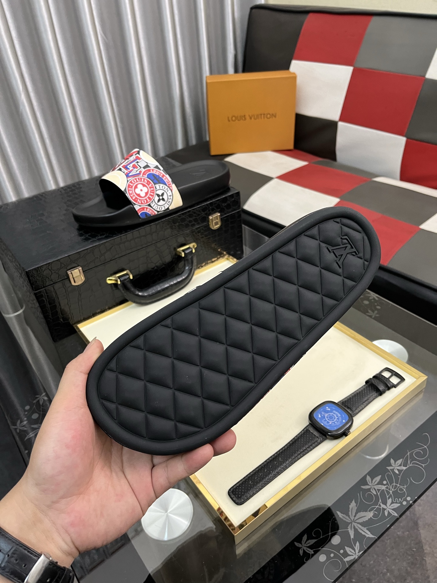 ルイヴィトン サンダル 赤コピー シンプル 上質 ゆったり スリッパ ハンサム ピンク_9