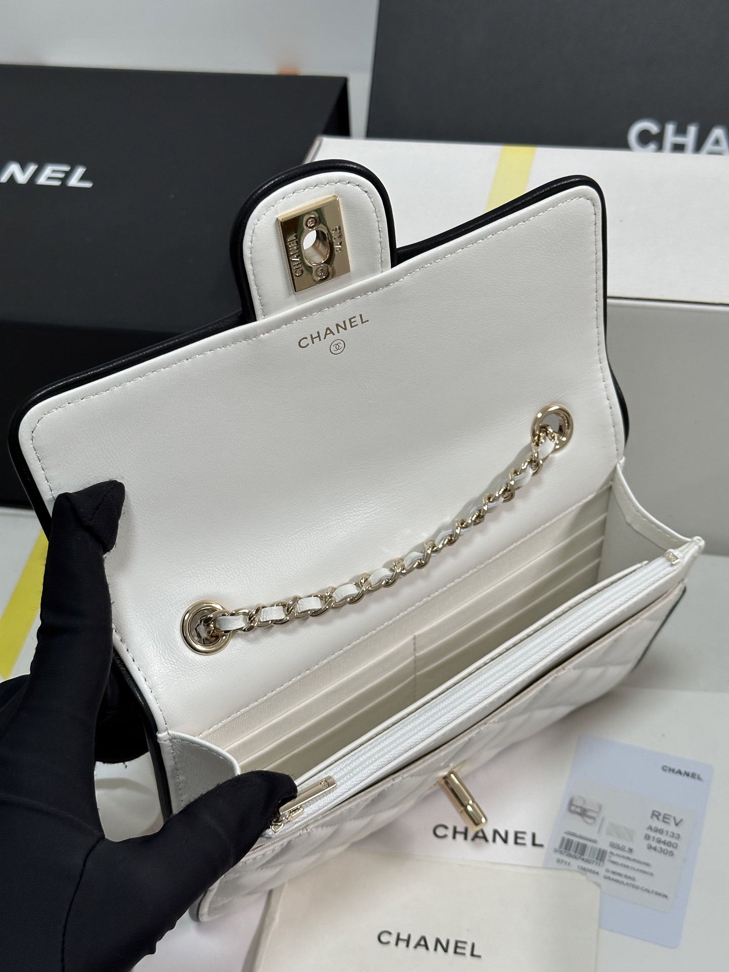 シャネルバッグの値段コピー 優雅レディ レザー 斜め掛けバッグ 本革 96133 ホワイト_6