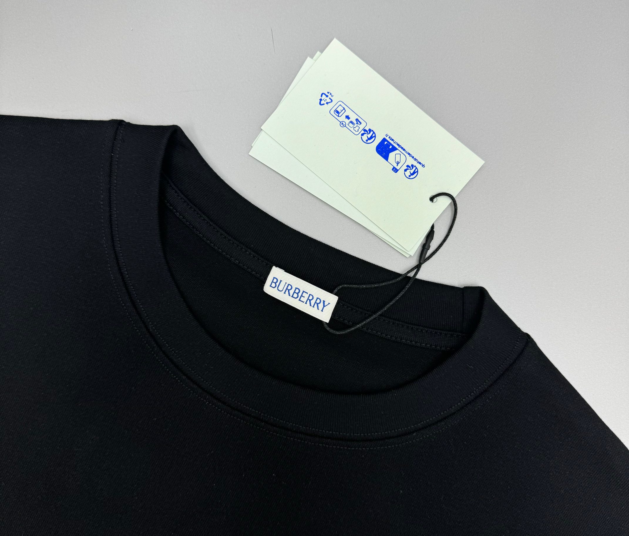 burberry 白 t シャツ偽物 シンプル 純綿Tシャツ トップス 半袖 ブラック_8