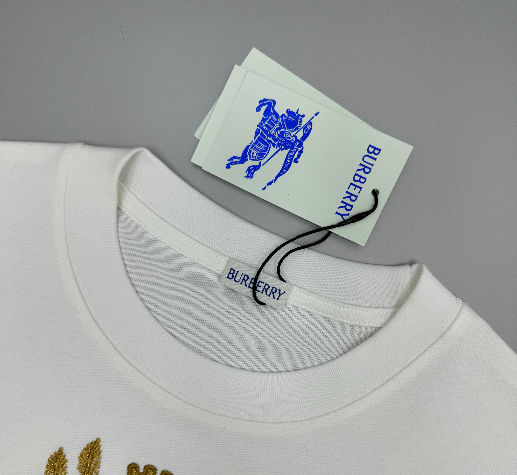supreme バーバリー t シャツ 定価偽物 シンプル 純綿Tシャツ 男女兼用 トップス 短袖 ホワイト_3