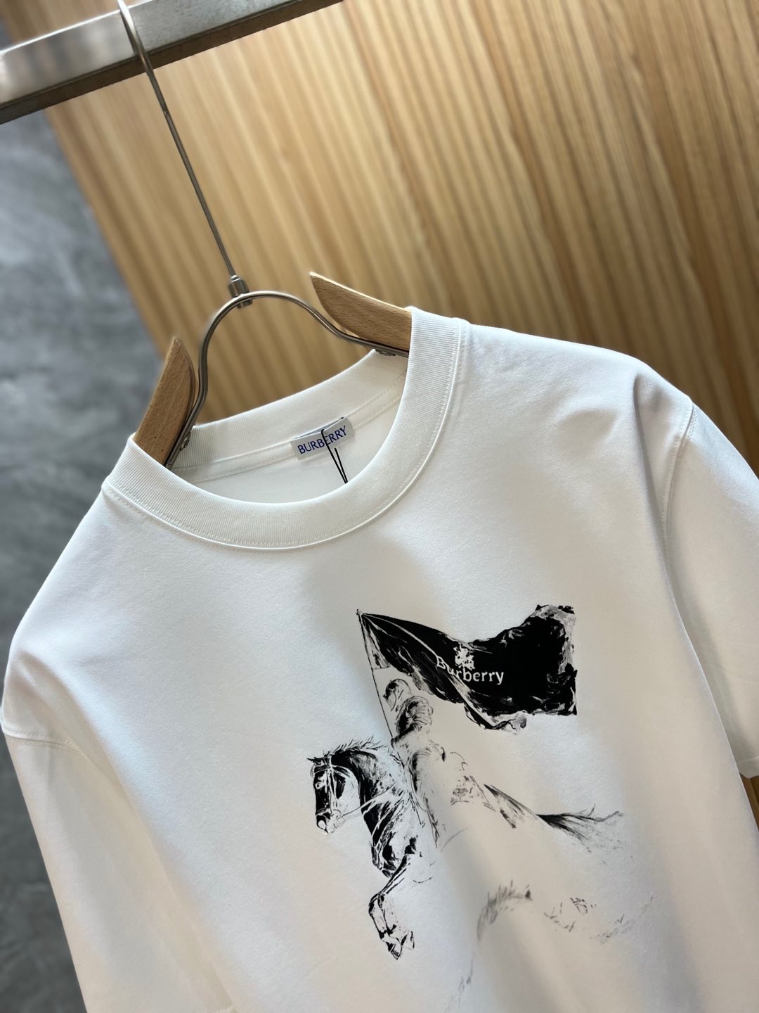t シャツ バーバリー メンズ偽物 抗菌防臭 シンプル 純綿Tシャツ 男女兼用 トップス 短袖 ホワイト_3