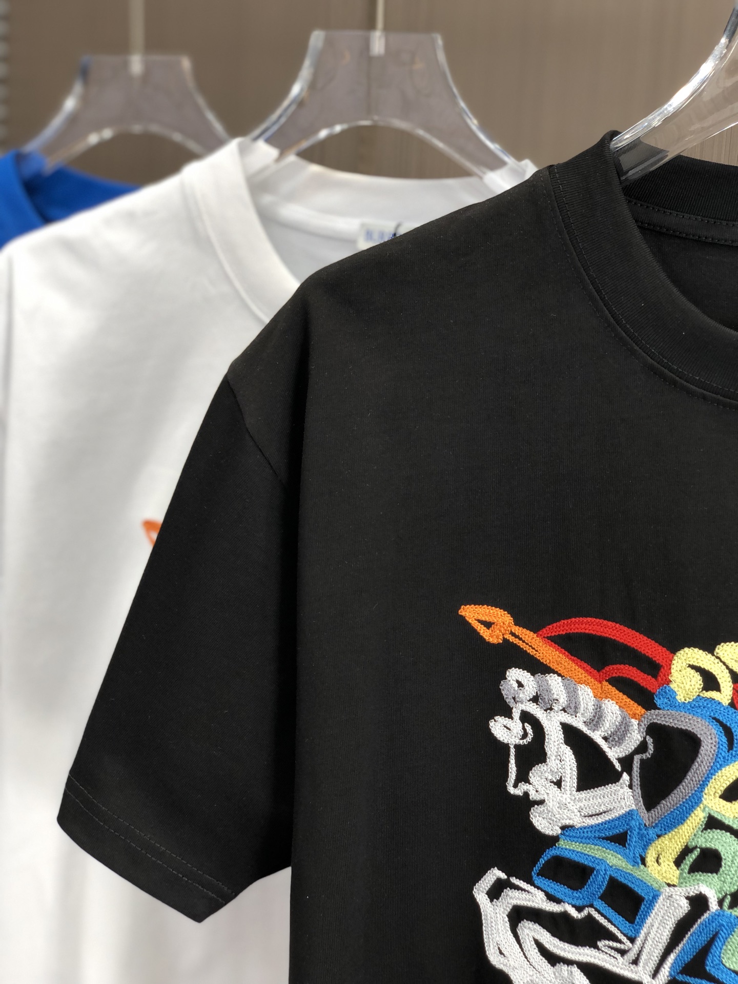 人気流行品 バーバリー t シャツ 人気コピー 純綿 柔軟 プリント トップス 短袖 男女兼用 ブラック_7