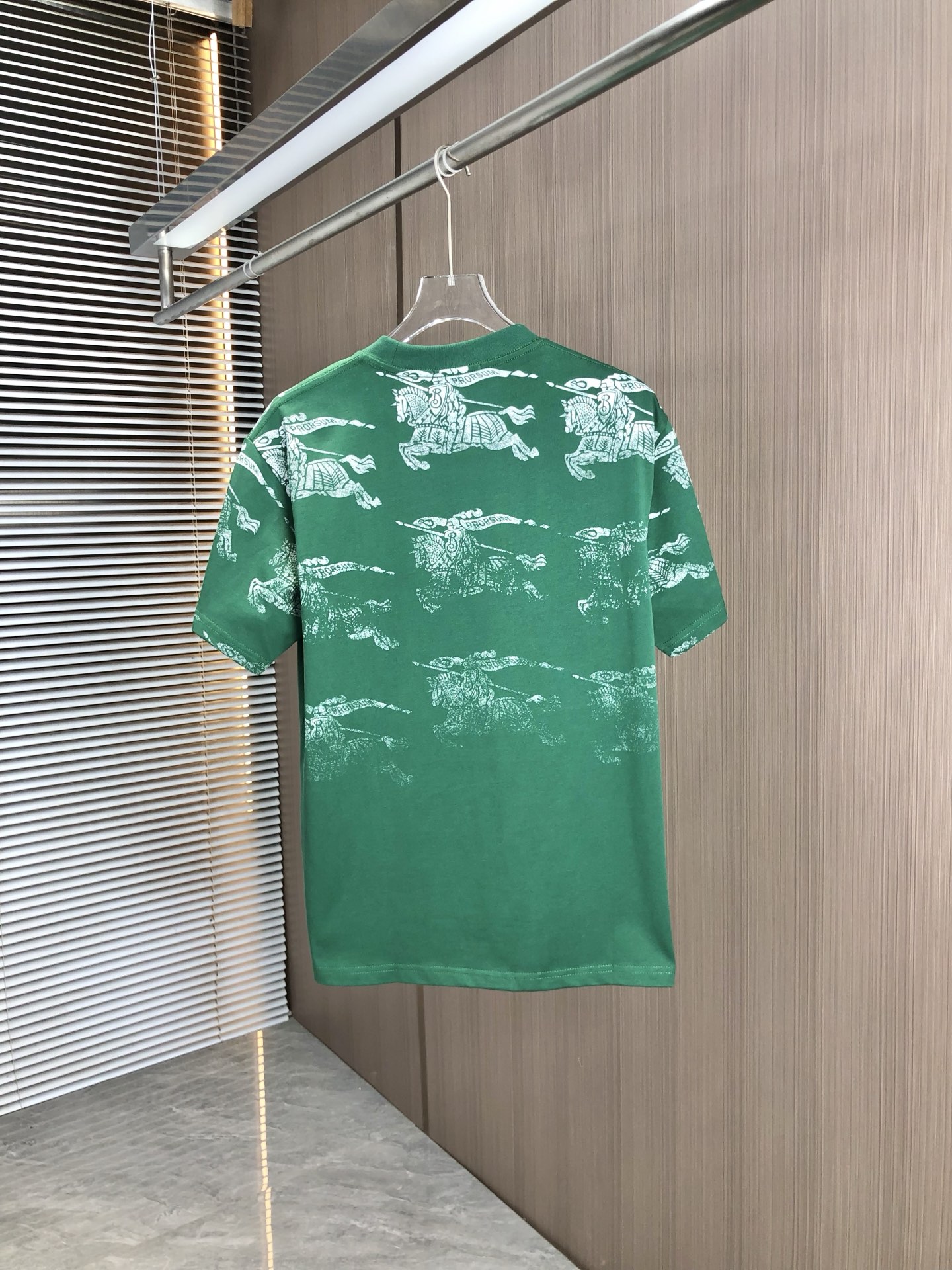 バーバリー t シャツ 白スーパーコピー シンプル 純綿 触り心地が良い トップス 短袖 プリント グリーン_2