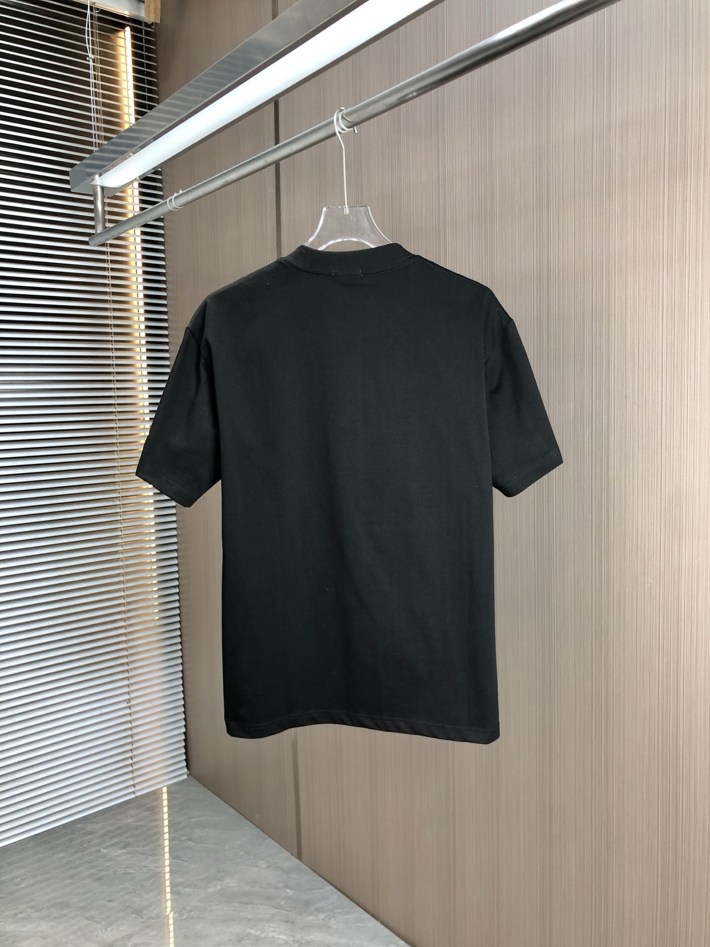 バーバリー t シャツ 黒コピー シンプル 純綿 触り心地が良い トップス 短袖 プリント ブラック_2