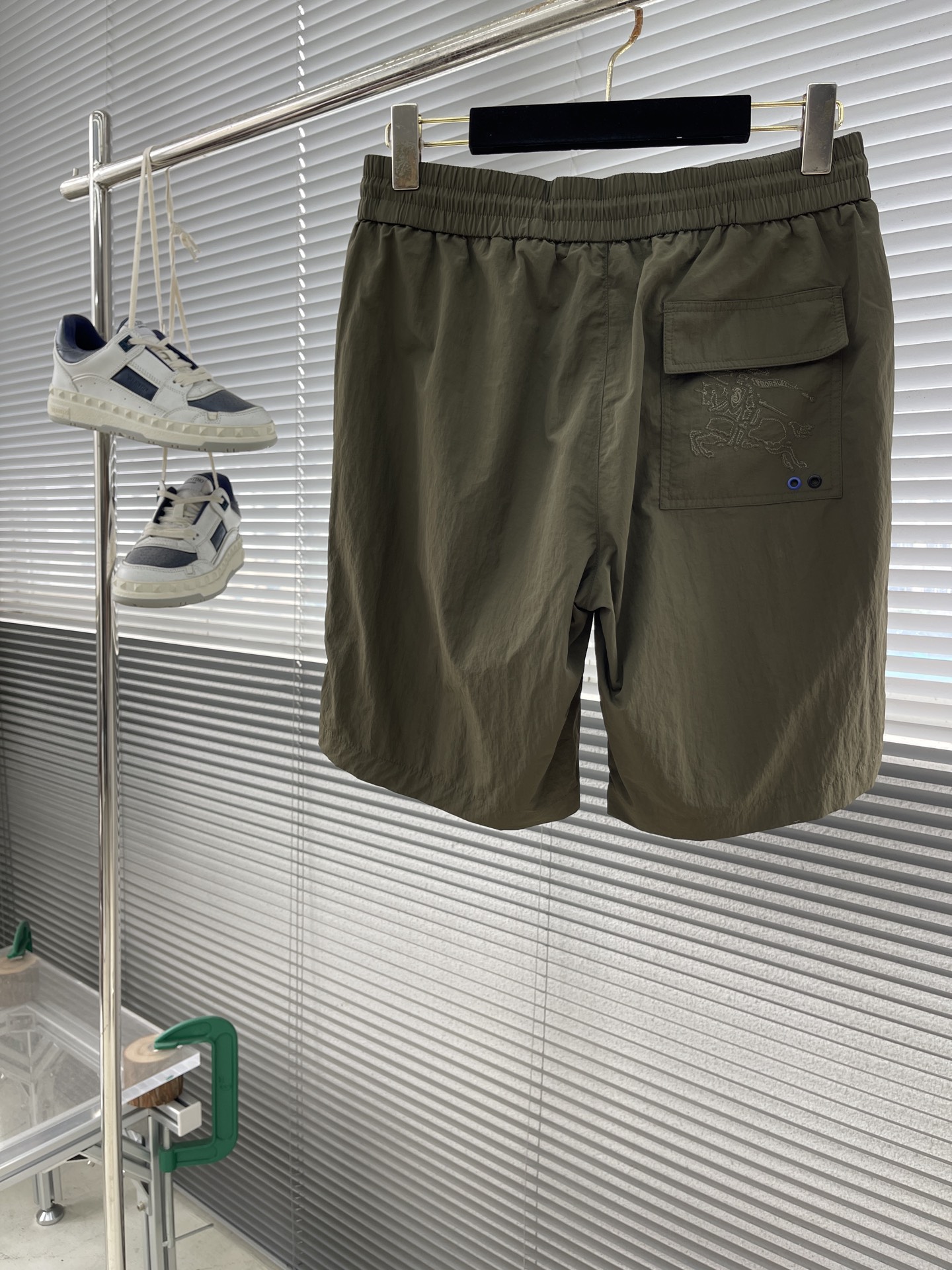 爆買いできる バーバリー 風 ズボンコピー ショットパンツ 夏新作 ズボン グレー_2