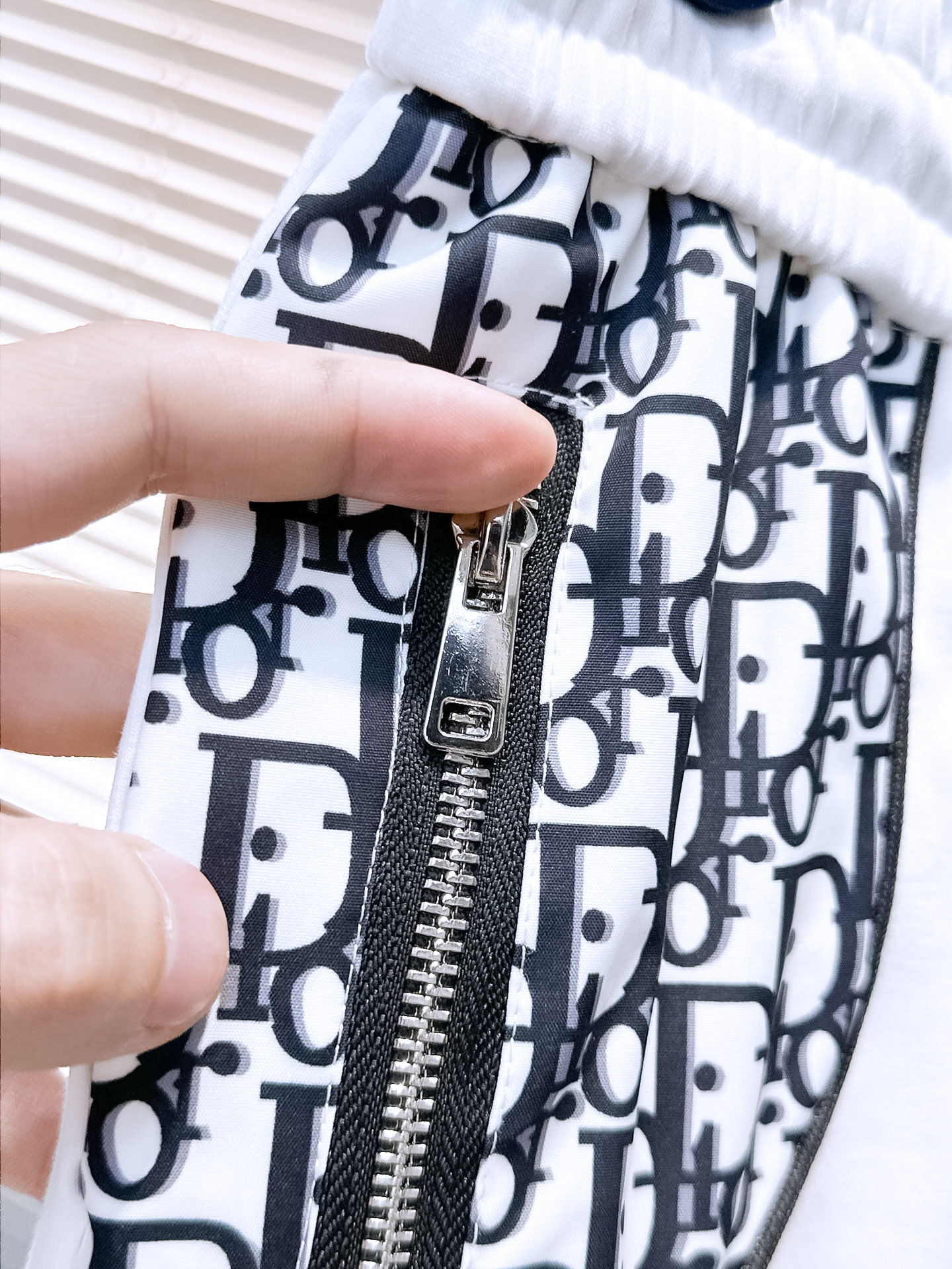 dior ズボン メンズスーパーコピー ゆったり 純綿 カジュアル ショットパンツ ゆったり ホワイト_6