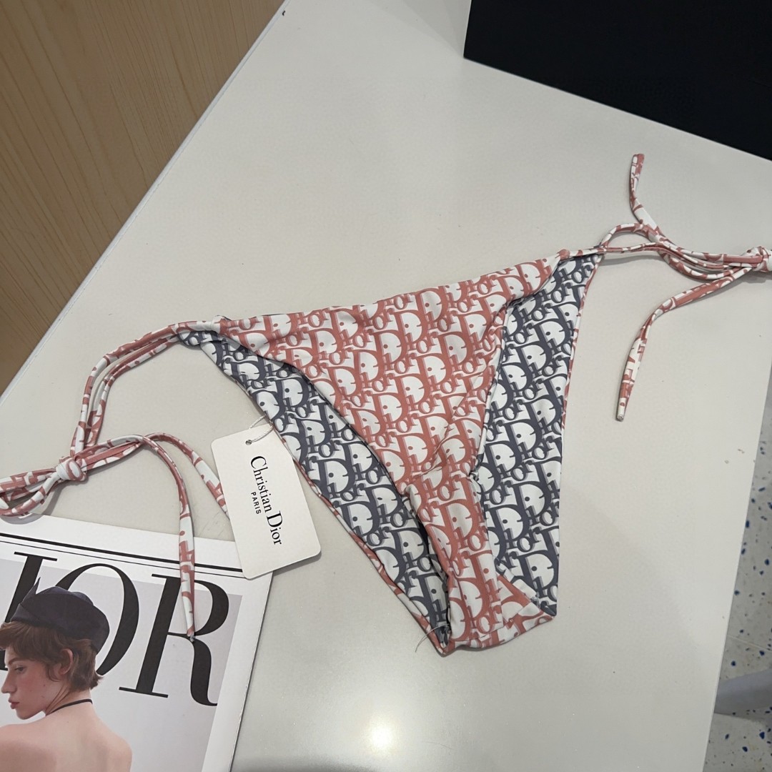 ディオールイメージコピー 水着 セクシー ビキニ 美脚 花柄 優雅レディ ピンク_4