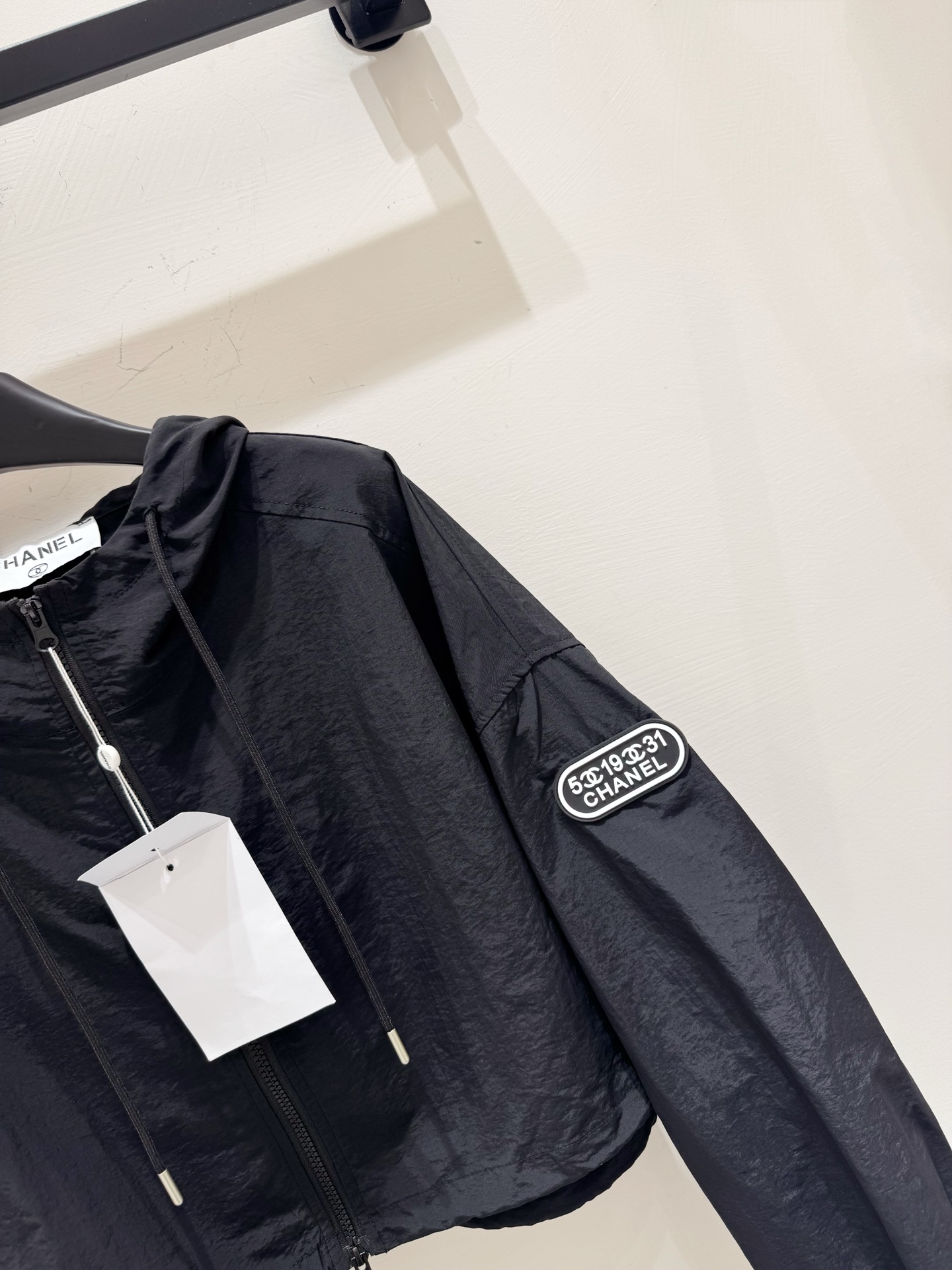 chanel ツイード ジャケット偽物 トップス アウター 軽量 日焼け止め フード付き ブラック_8