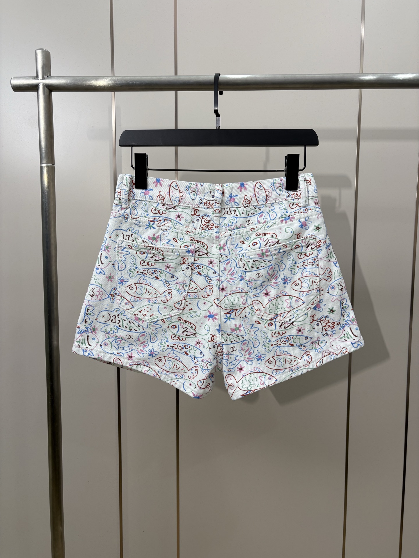 シャネルパンツＮ級品ショットパンツ ズボン デニム プリント ホワイト_2