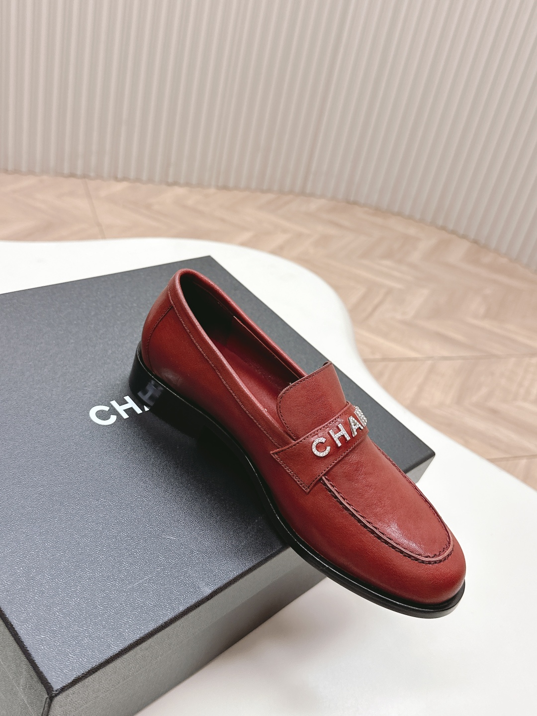 最新到着‼レディース シャネルシューズ偽物 ファッション 通勤 ビジネス 柔らかい モカシン レッド_4