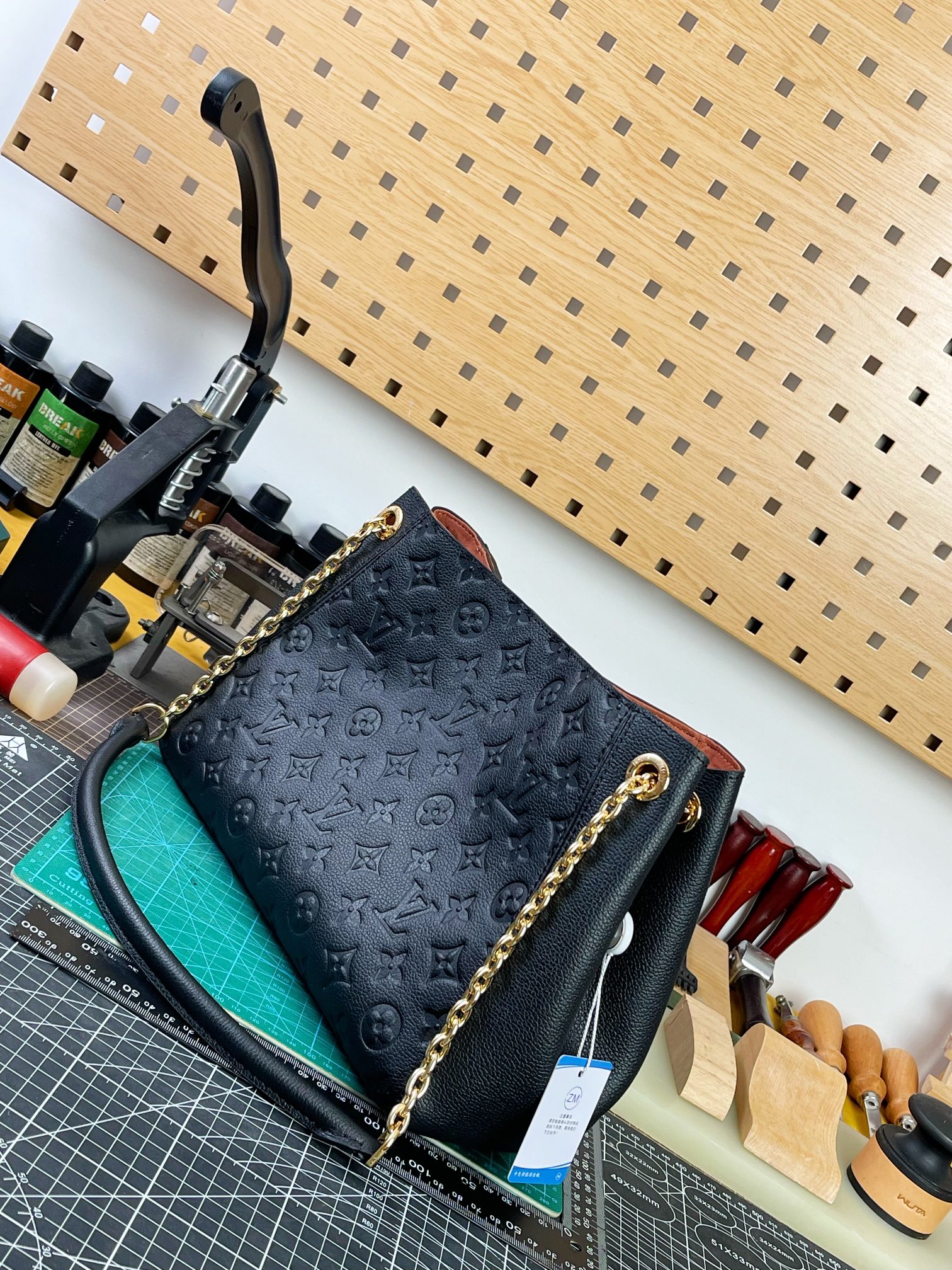 LV お洒落！ヴィトン バッグ 色落ちコピー ハンドバッグ 本革 レザー 柔らかい ブラック_2