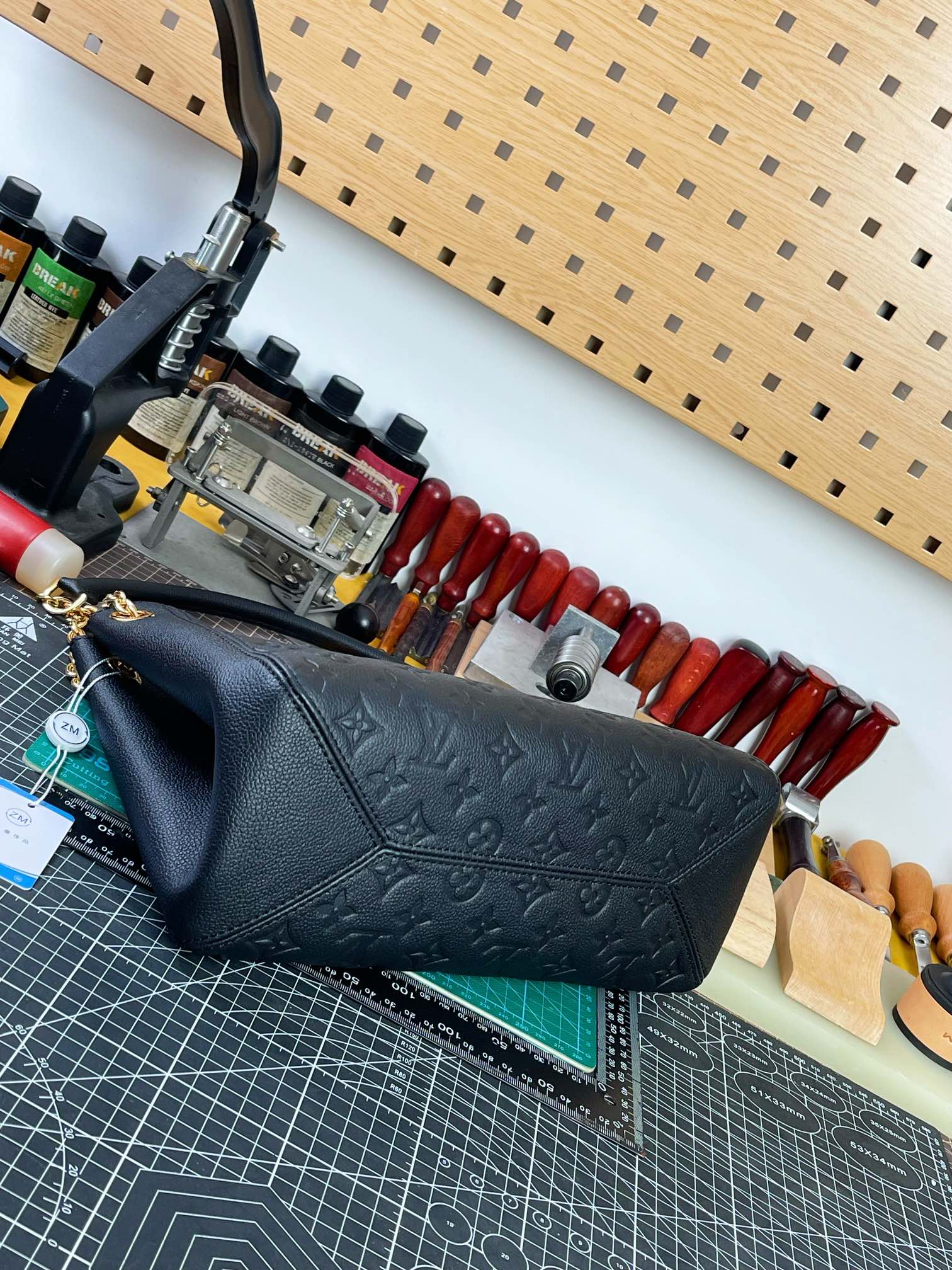 LV お洒落！ヴィトン バッグ 色落ちコピー ハンドバッグ 本革 レザー 柔らかい ブラック_5