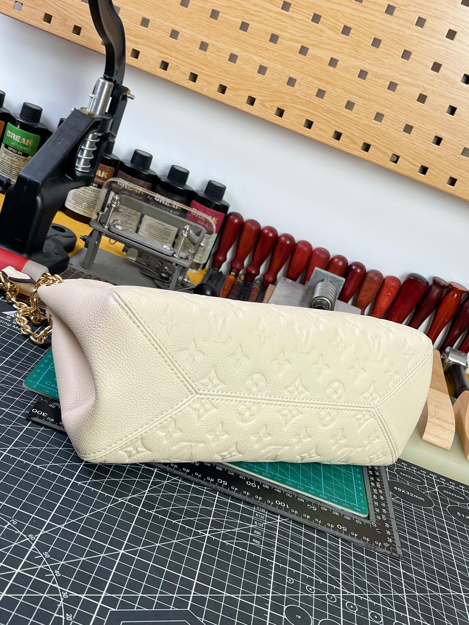 LV お洒落！ヴィトン バッグ イメージスーパーコピー ハンドバッグ 本革 レザー M14659 ホワイト_3