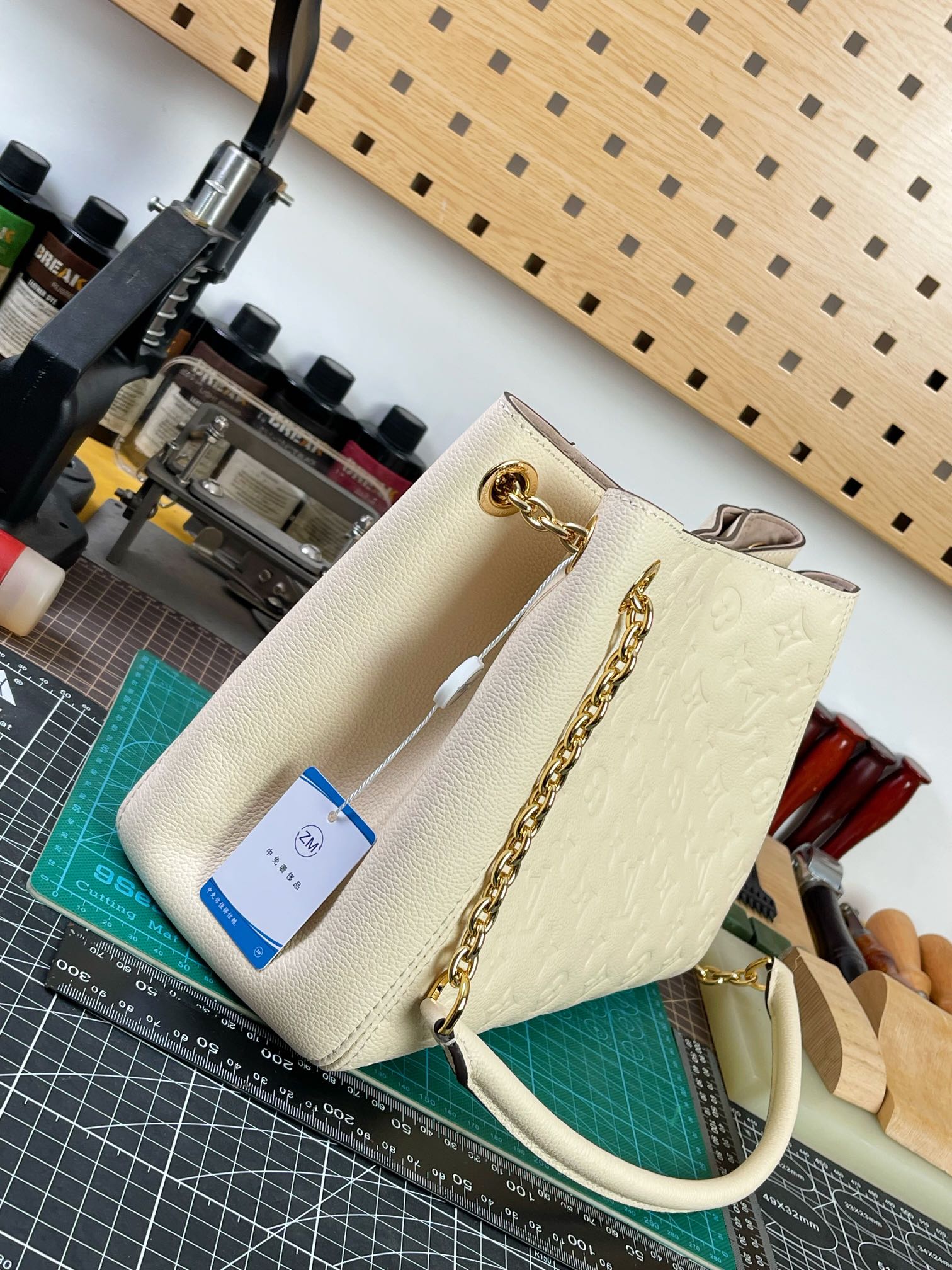 LV お洒落！ヴィトン バッグ イメージスーパーコピー ハンドバッグ 本革 レザー M14659 ホワイト_4