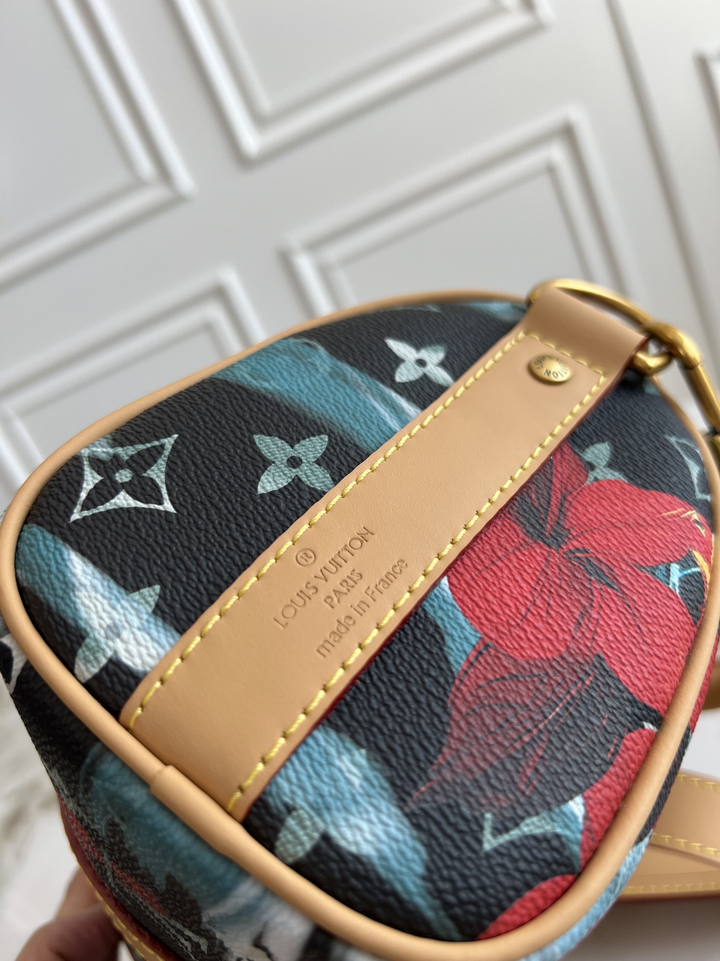 LV ルイヴィトンバッグ カプシーヌ偽物 ハンドバッグ 本革  斜め掛け カラフル 芸術 ブラック_5