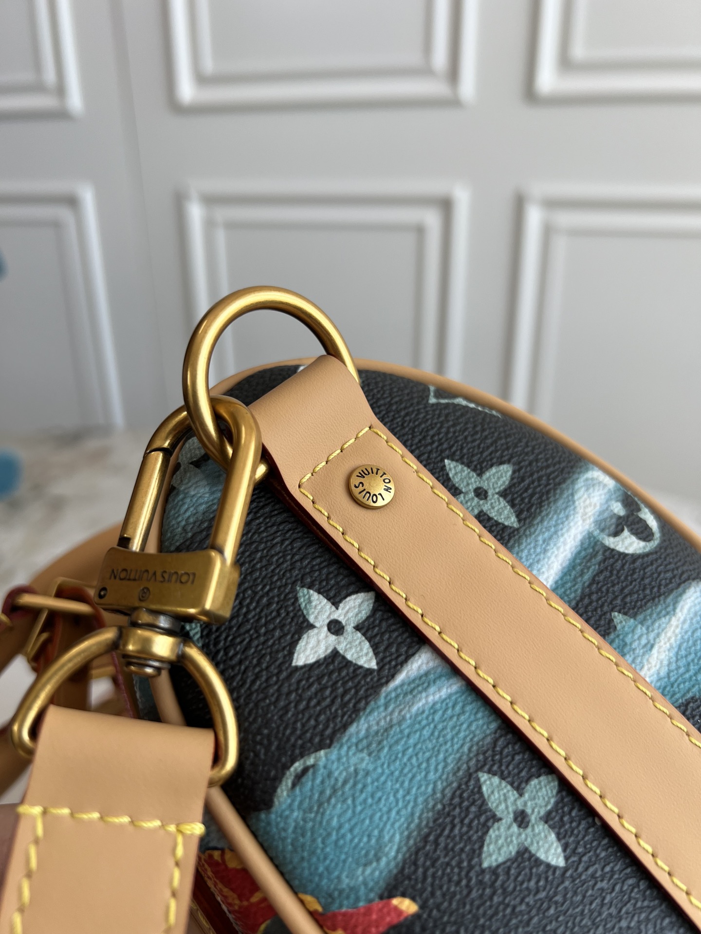 LV ルイヴィトンバッグ カプシーヌ偽物 ハンドバッグ 本革  斜め掛け カラフル 芸術 ブラック_7