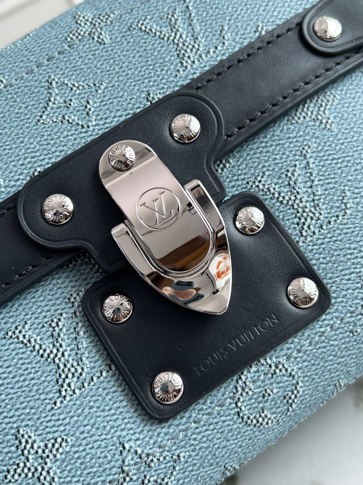LV ルイヴィトンカバン黒コピー 本革  斜め掛けバッグ 柔らかい ブルー_5